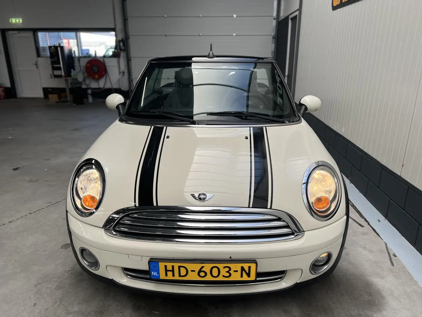 MINI Cooper Cabrio Mini 1.6 Pepper Zeer nette Cabrio. Blanc - 2