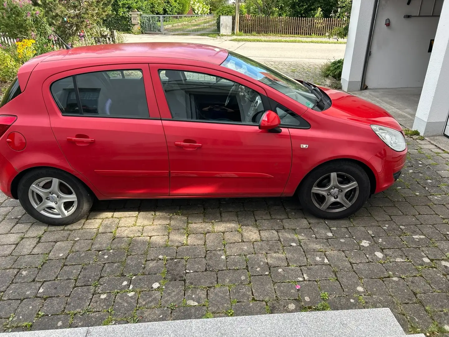 Opel Corsa Corsa 1.2 16V Edition Rot - 1