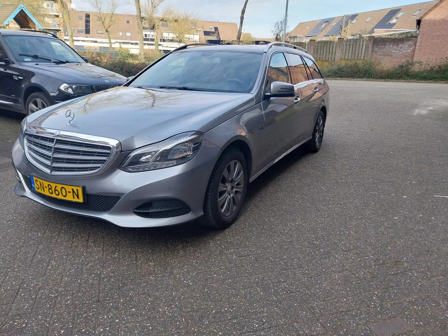 Mercedes-Benz E 200 Prestige Grijs - 1