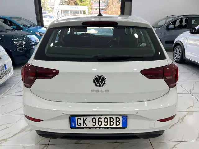 Volkswagen Polo view 5