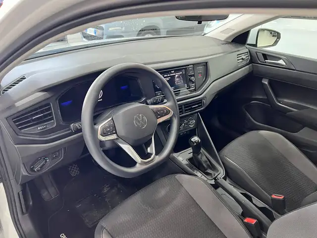 Volkswagen Polo view 10