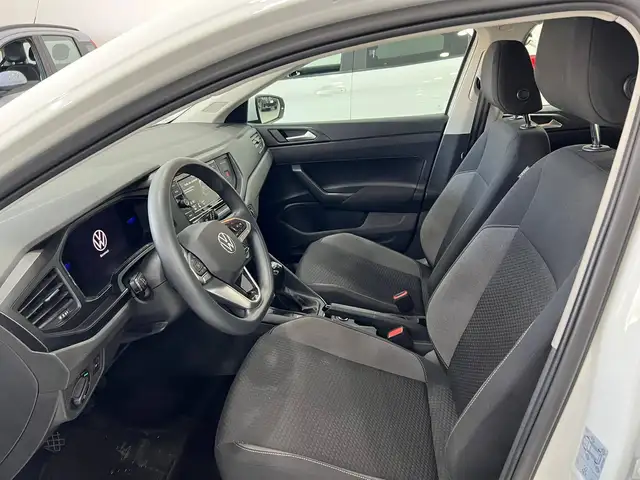 Volkswagen Polo view 11