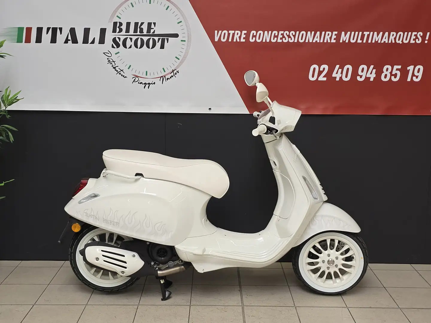 Vespa Sprint 50 Blanc - 1