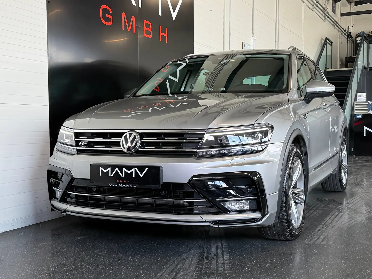 Volkswagen Tiguan 2,0TDI RLine BMT/Start-Stopp Tausch Finanzie Grau - 1