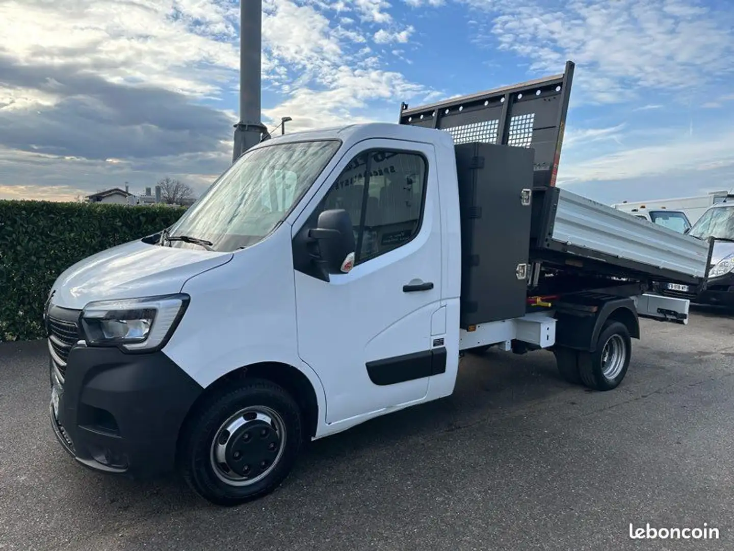 Renault Master 21990 ht phase IV benne coffre 145CV - 1