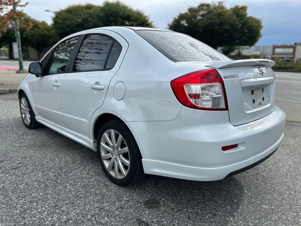 Suzuki SX4 снимка Suzuki SX4