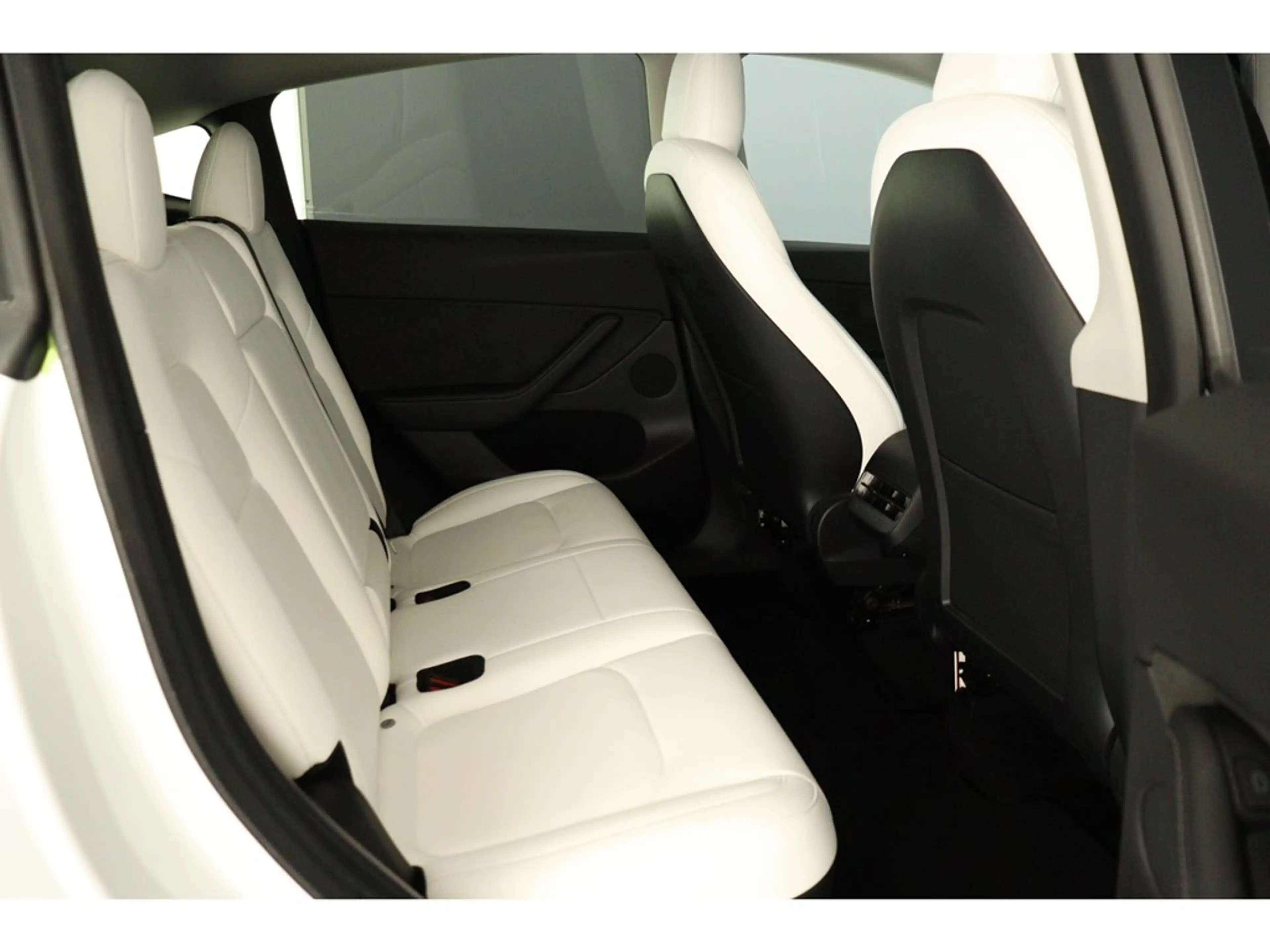 Tesla Model Y Long Range Dual Motor 476Ppk Enhanced Auto Pilot — photo 12