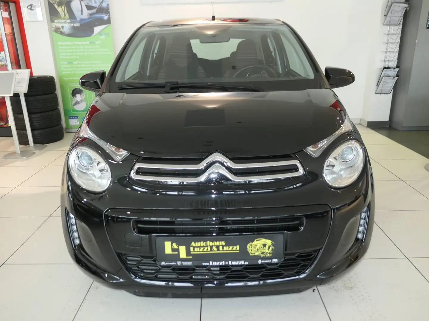 Citroen C1 VTi Shine Stop&Stop Schwarz - 2