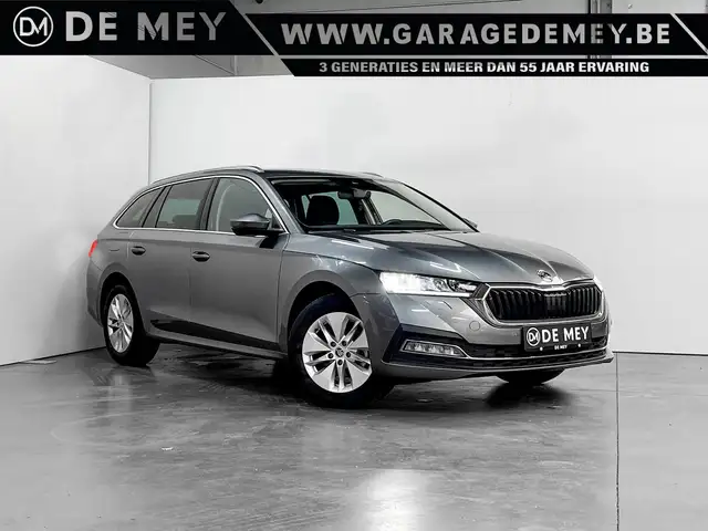 Skoda Octavia Clever 1.0 TSI 110pk / Carplay / Camera / C.C. / Navigatie / LED / PDC