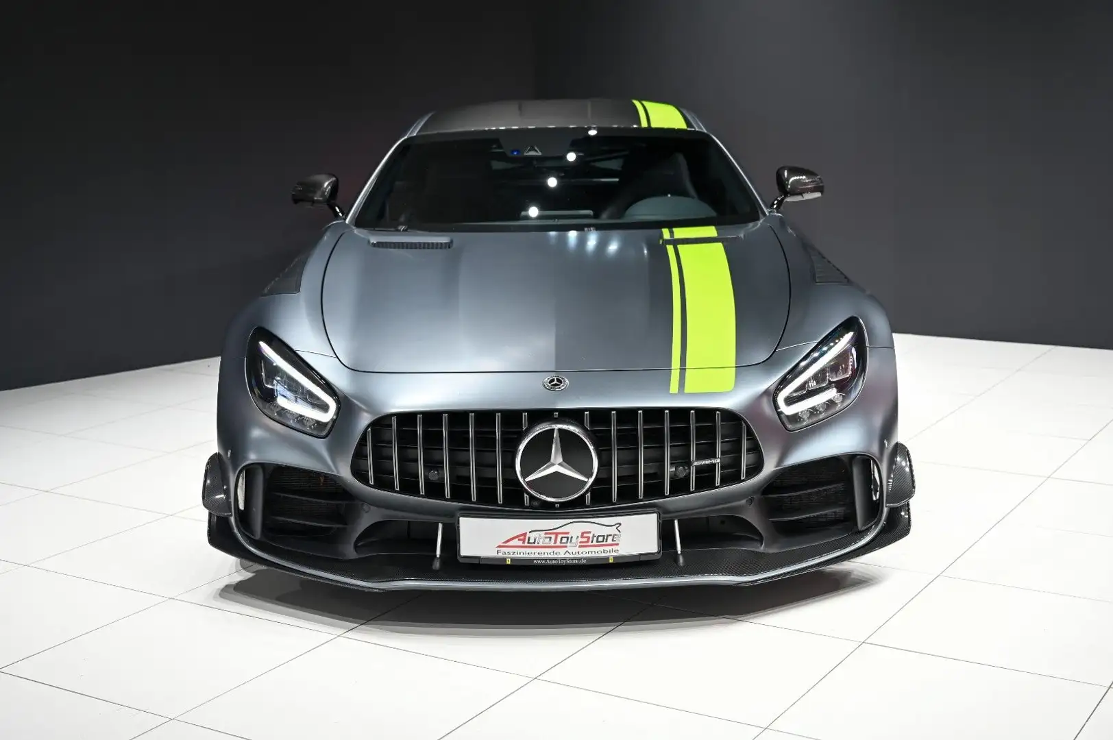 Mercedes-Benz AMG GT AMG GT-R Pro *Track Pack*Keramik*ParkPaket* Grey - 2