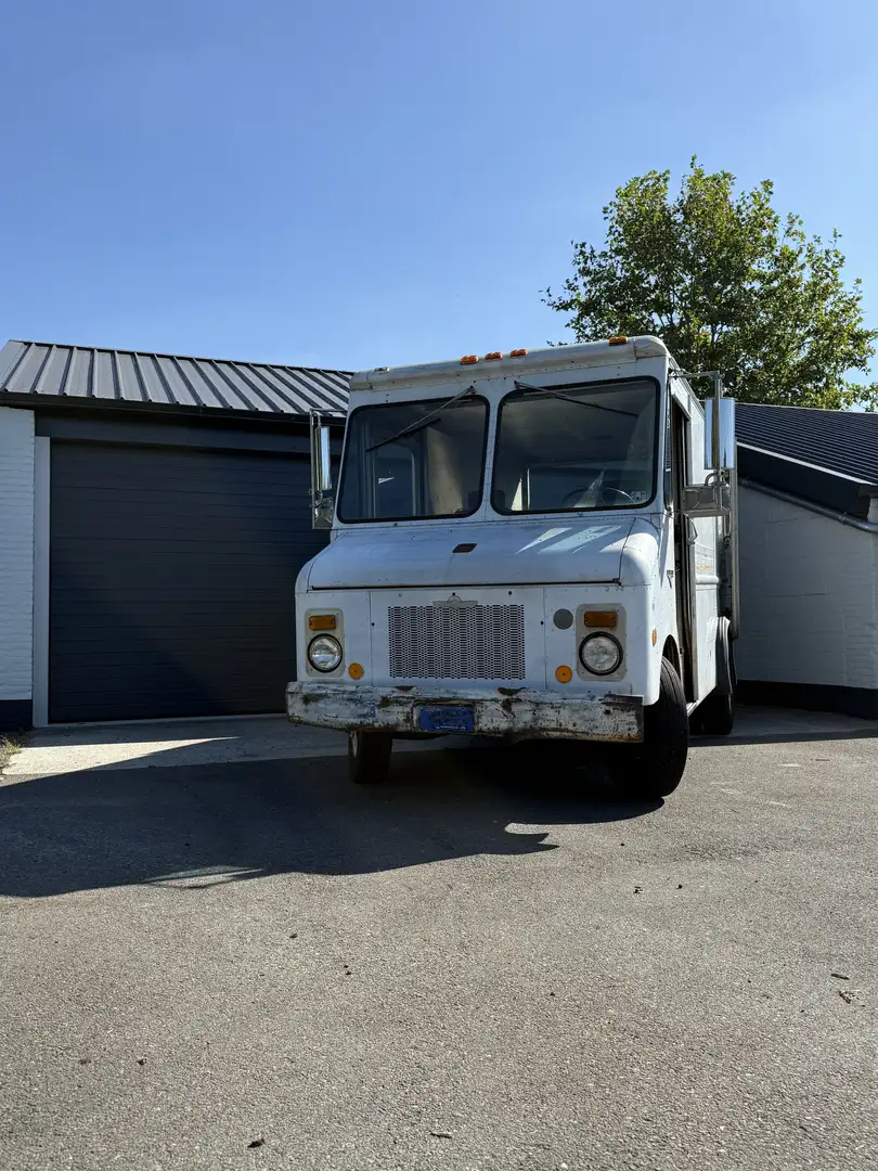 Chevrolet Chevy Van StepVan Weiß - 2