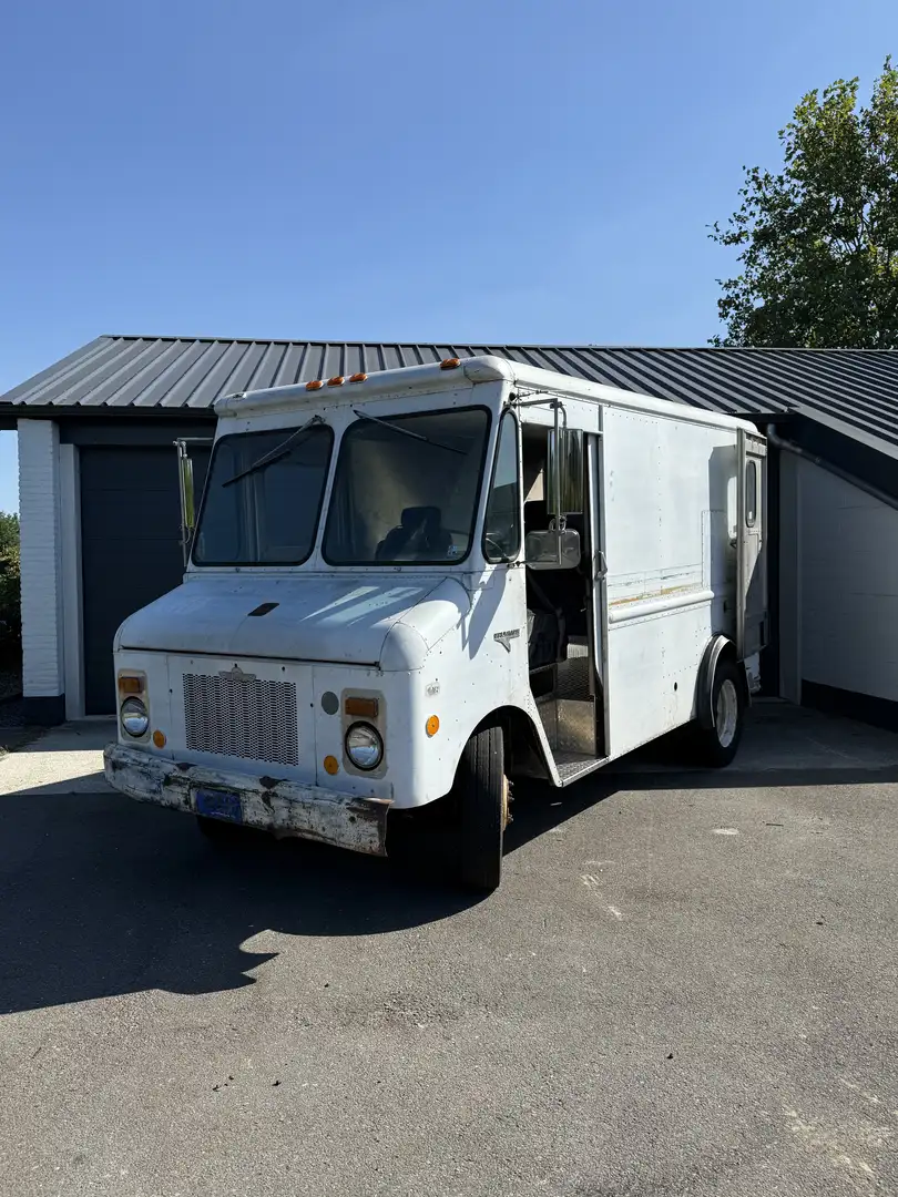 Chevrolet Chevy Van StepVan Weiß - 1