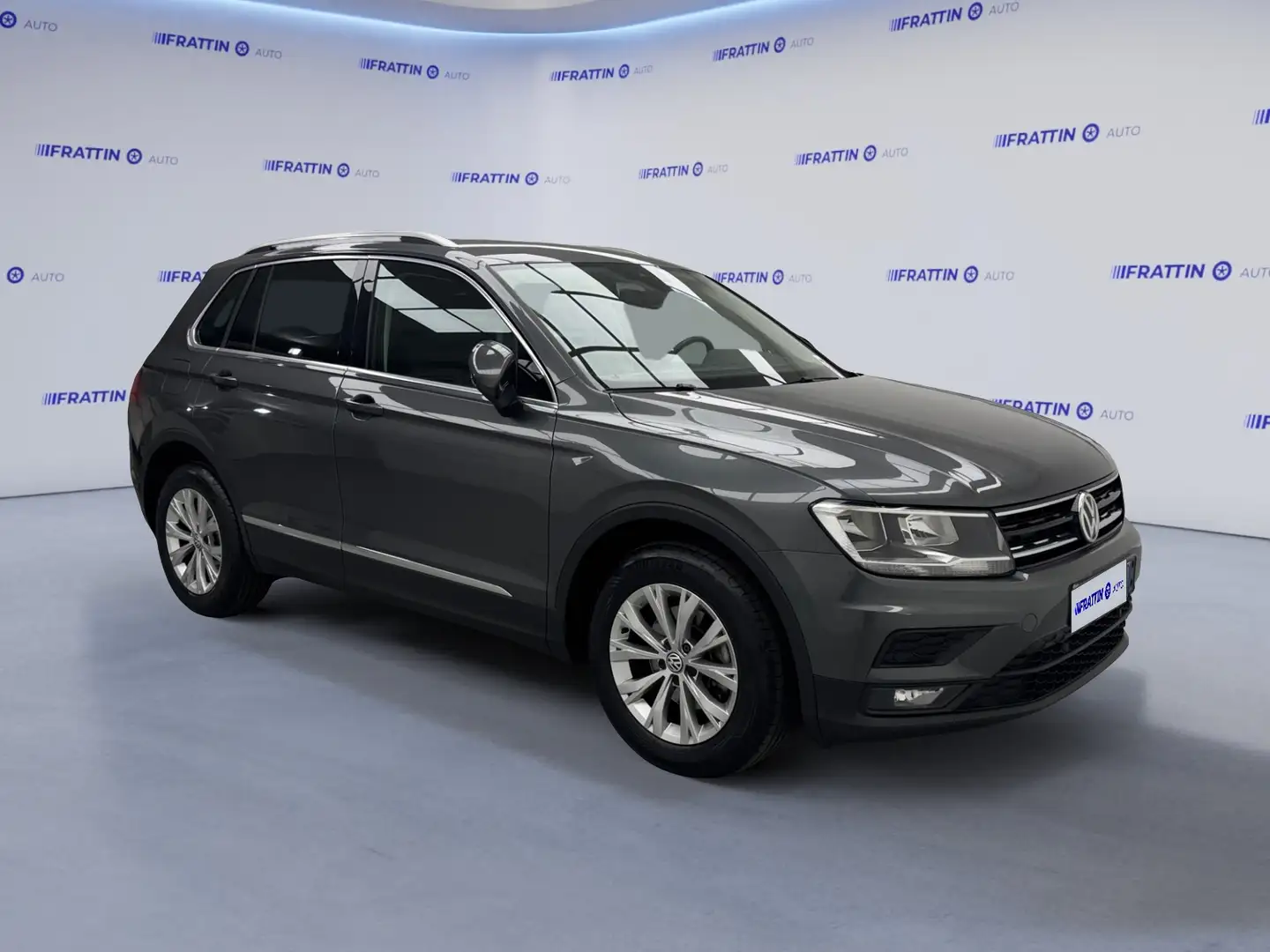 Volkswagen Tiguan 1.5 TSI Business ACT BlueMotion Technology Gris - 2