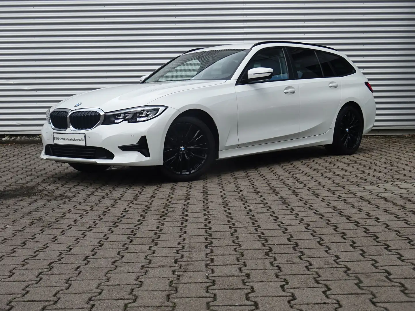 BMW 318 i Tour. Advantage LivePro CarPlay 18-LM SH Blanc - 2