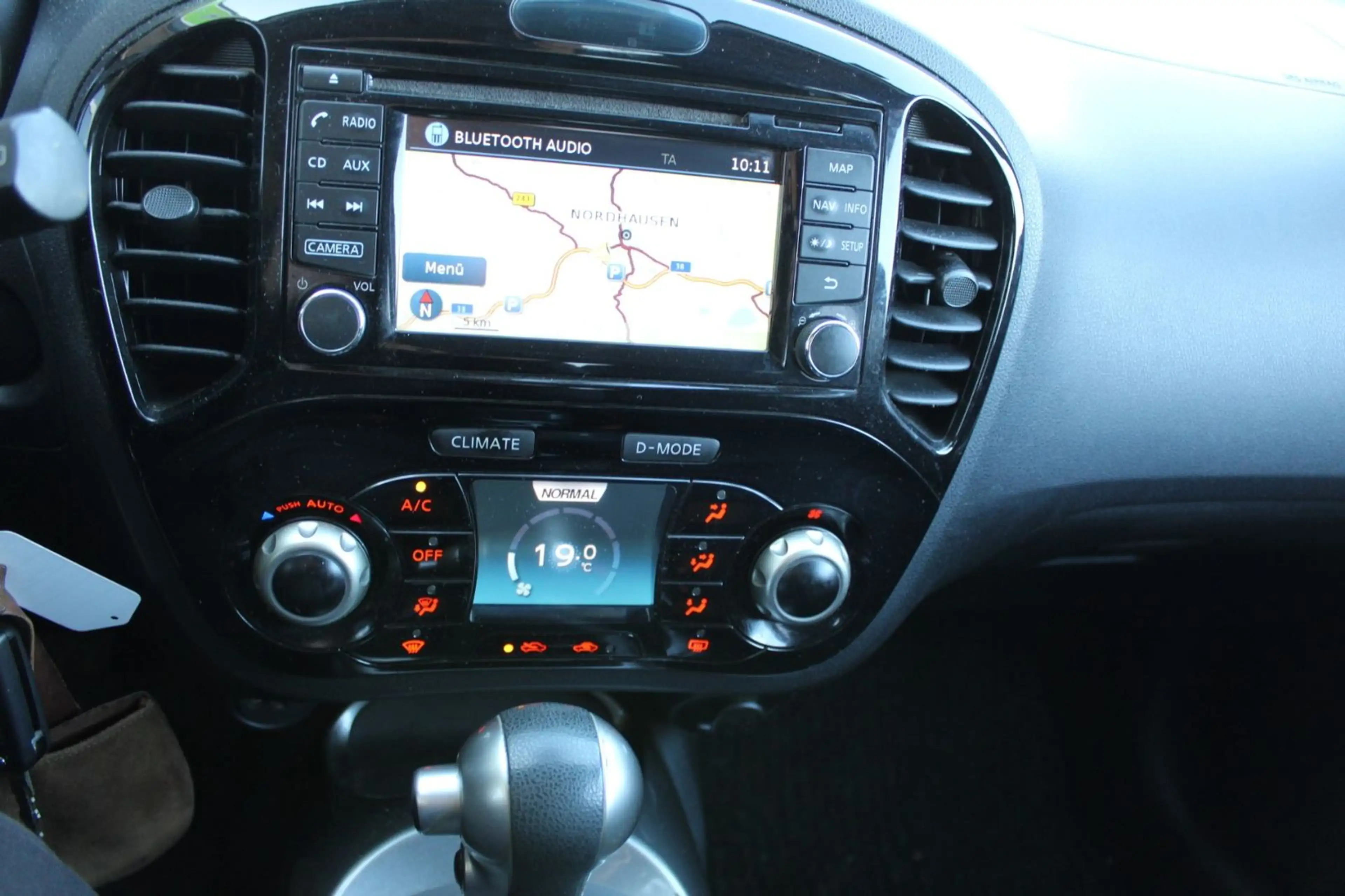Nissan Juke Acenta,AUTOMATIK,NAVI,TÜV NEU,NUR 27000 km. — photo 15