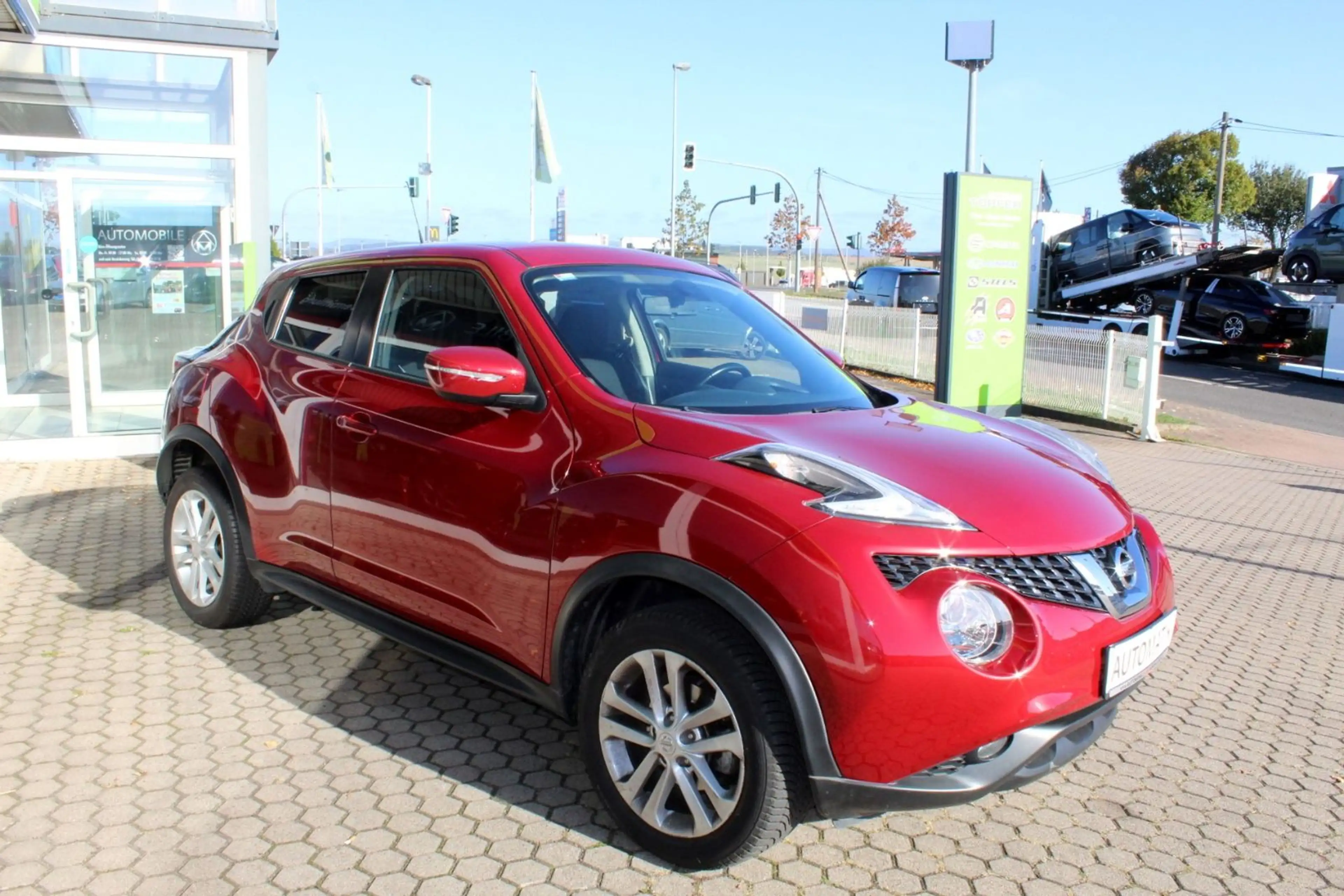 Nissan Juke Acenta,AUTOMATIK,NAVI,TÜV NEU,NUR 27000 km. — photo 2