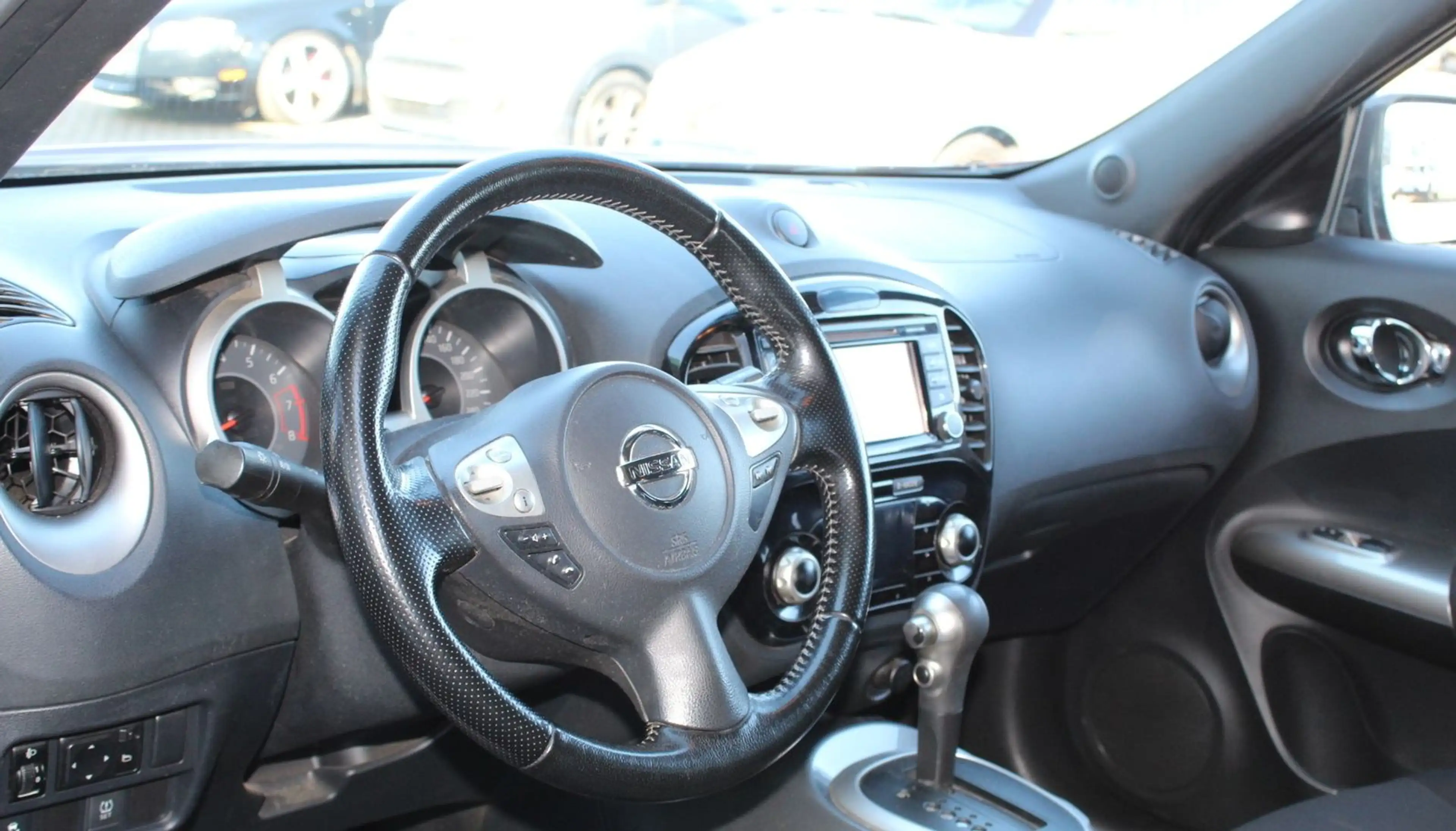 Nissan Juke Acenta,AUTOMATIK,NAVI,TÜV NEU,NUR 27000 km. — photo 12