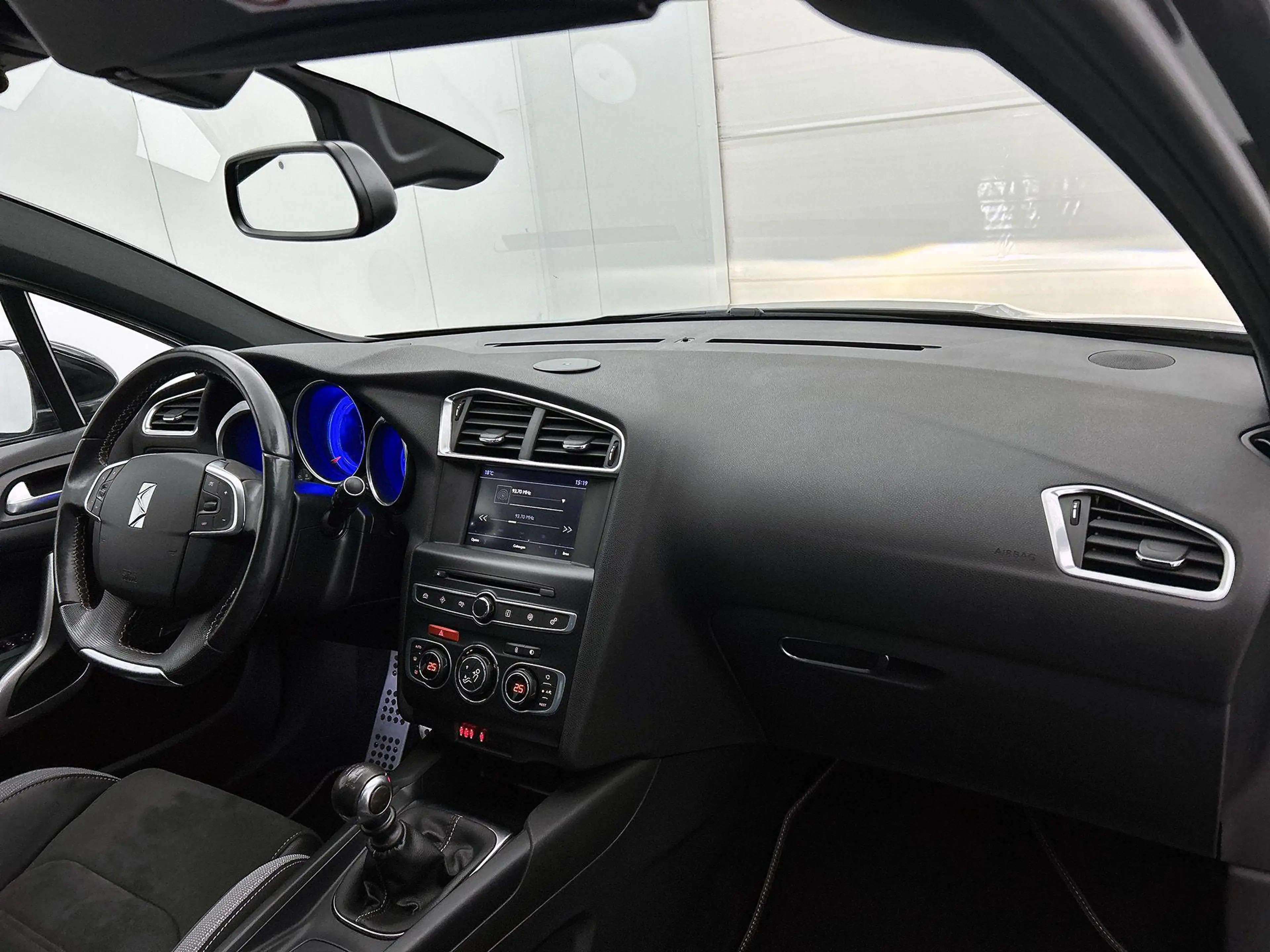 DS Automobiles DS 4 1.6 200 PK Chic | Climate control | Cruise control — photo 13
