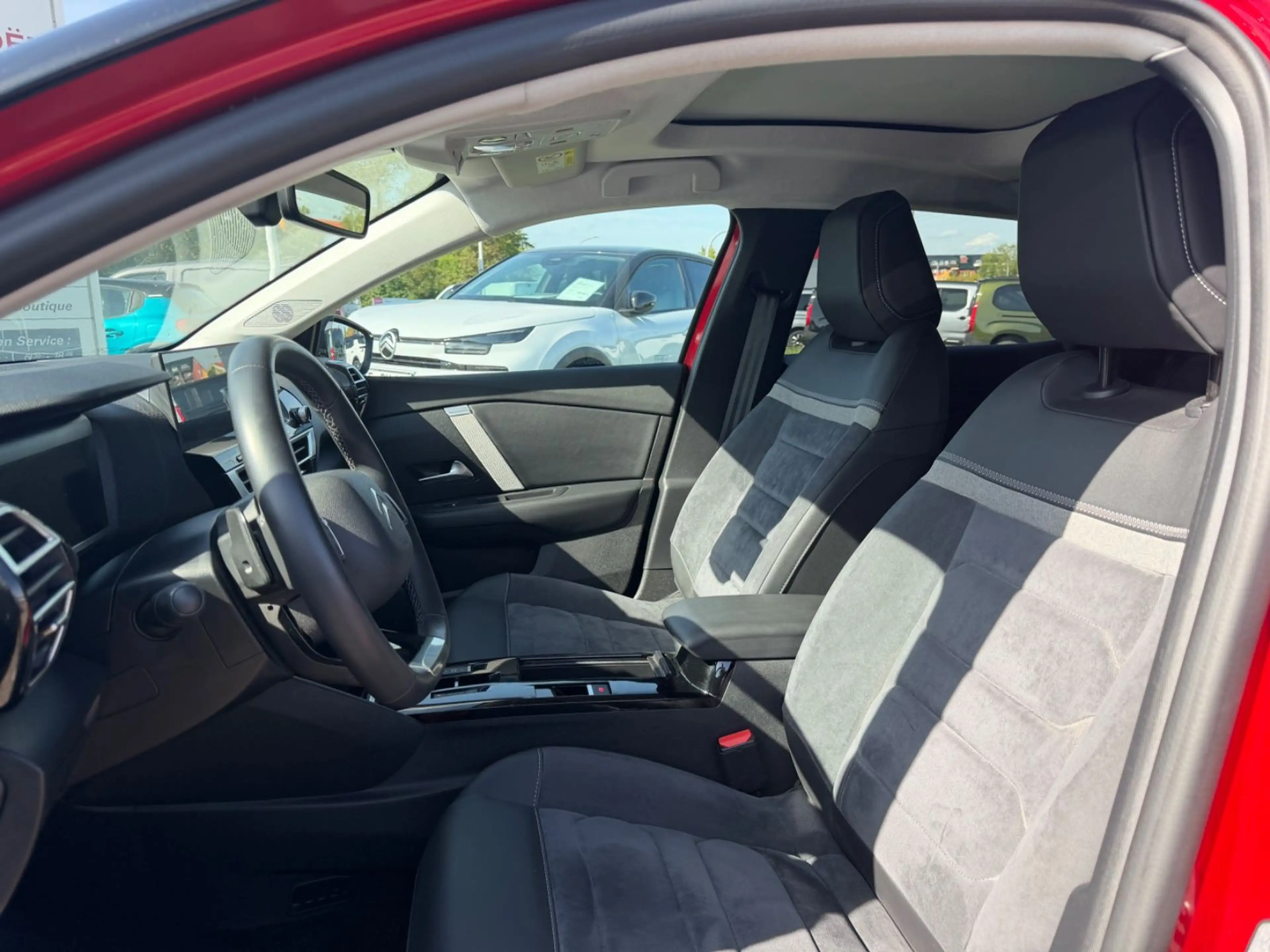Citroen C4 Lim. Max*LED*NAVI*ALCANTARA*DAB*PANORAMA* — photo 10