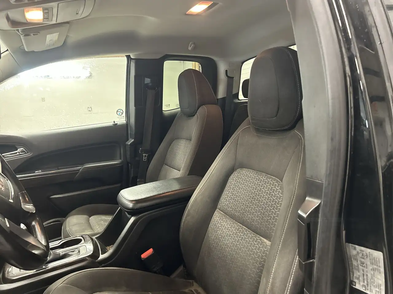 GMC Canyon снимка GMC Canyon