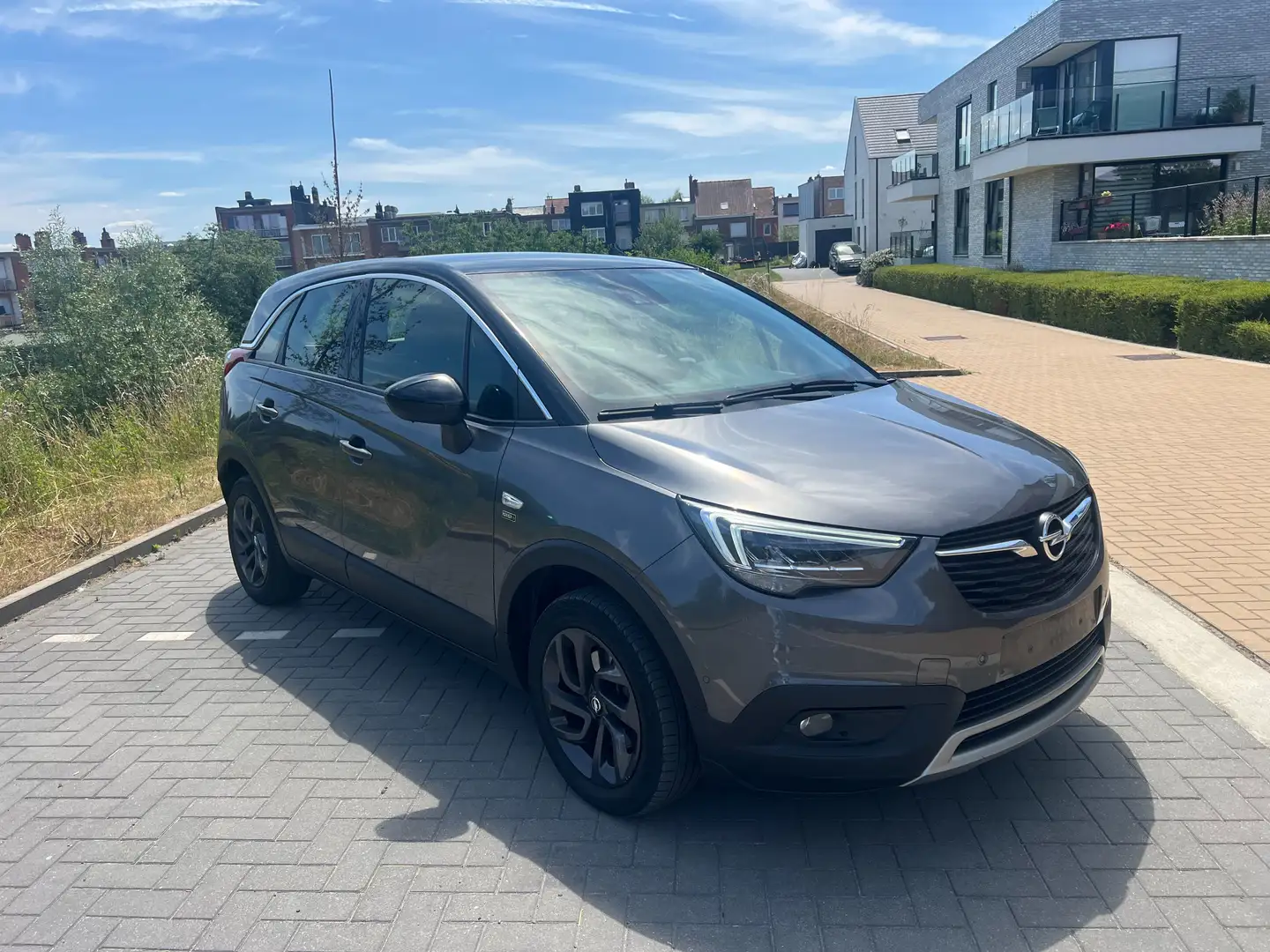 Opel Crossland X Crossland X + GPS-CAMERA-JANTES + CARNET COMPLET ! Gris - 2