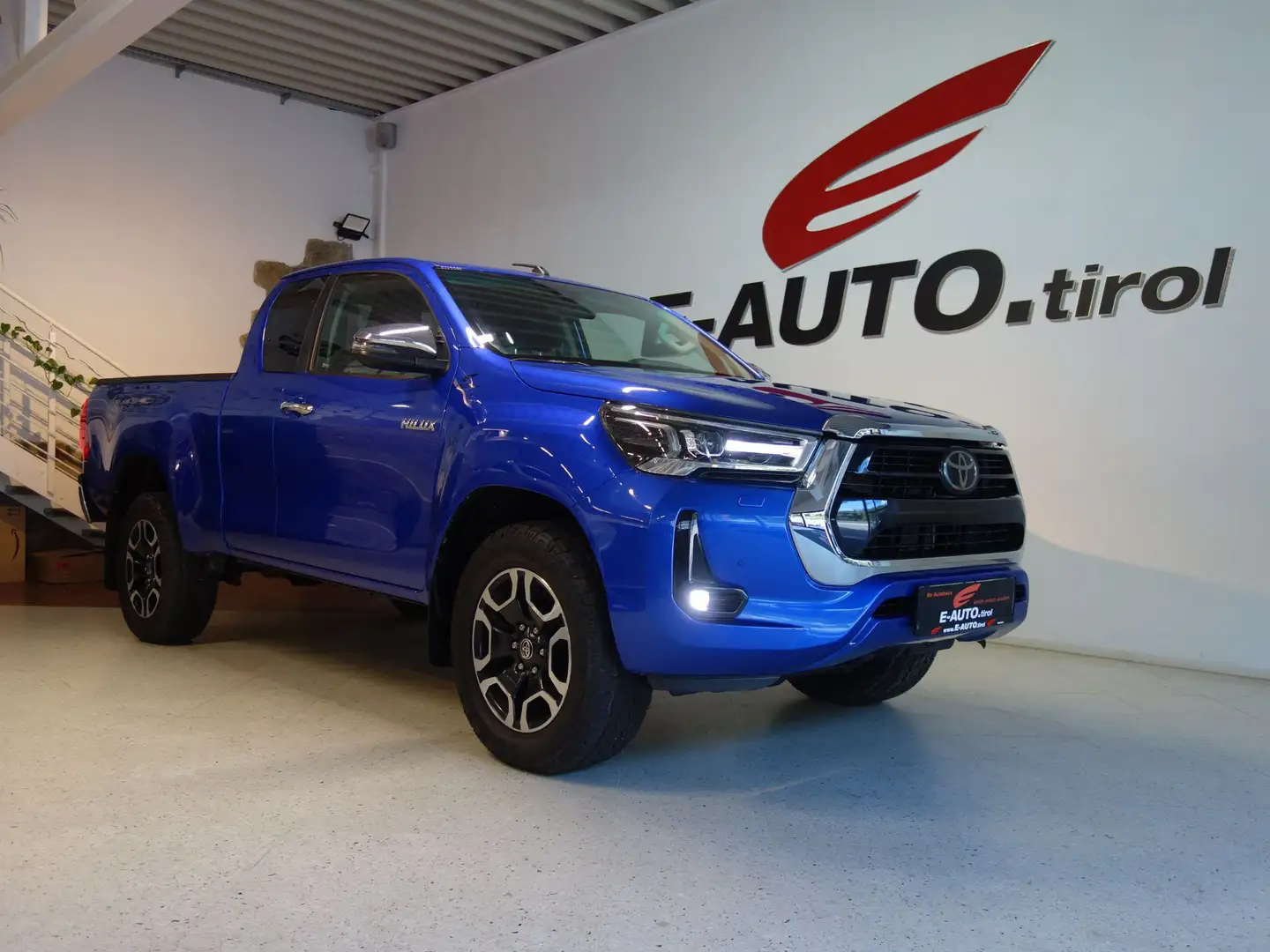 Toyota Hilux  ExtraCab 4WD Executive 2,8D-4D Aut. *MWST Blau - 1