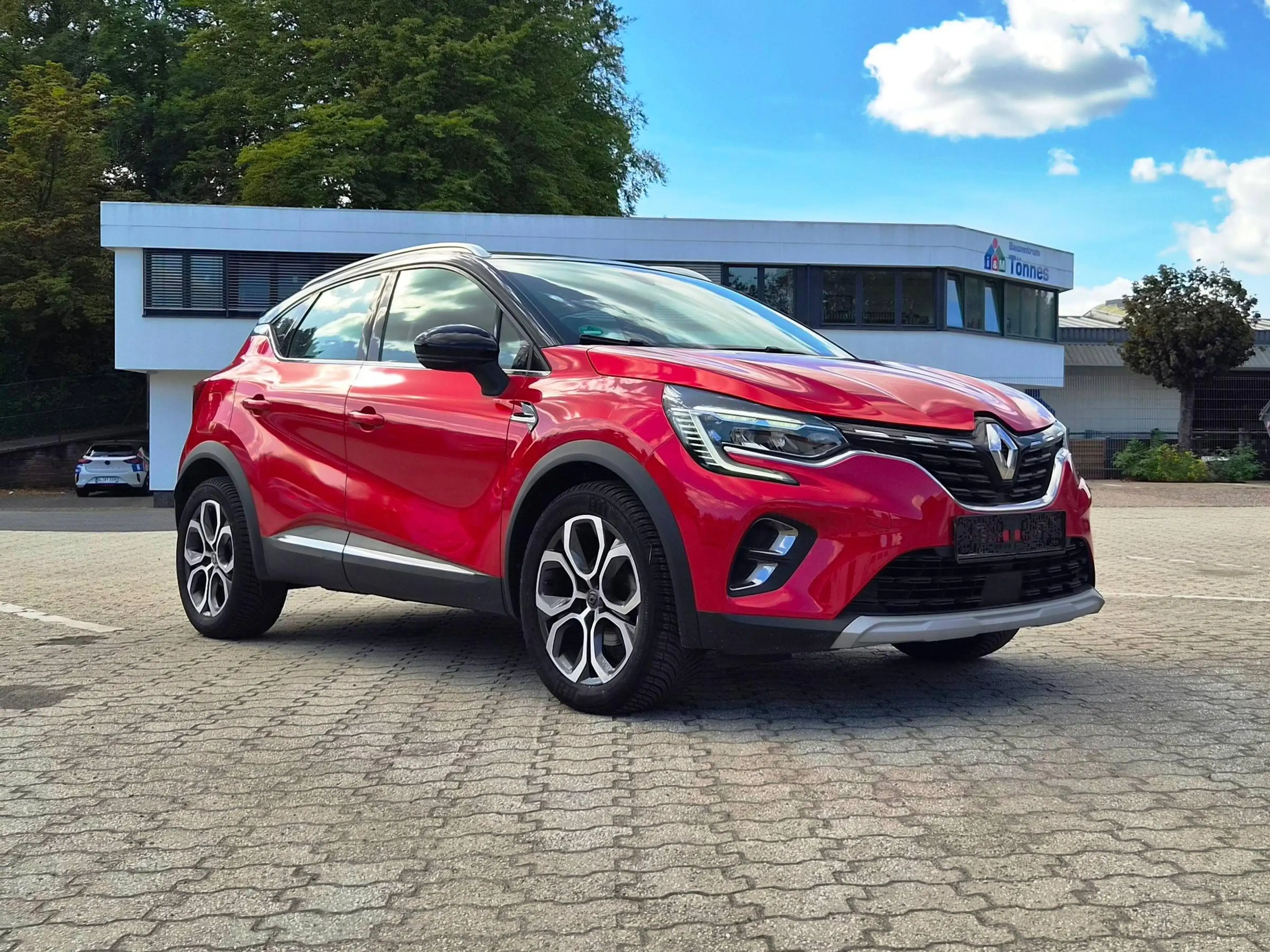 Renault Captur Intens/Teilleder/ParkDistanc/Klima/Navi/1Hand/Face Lift/Finanzierung ab 6,99%/Tüv+Wartung Neu/ — photo 3