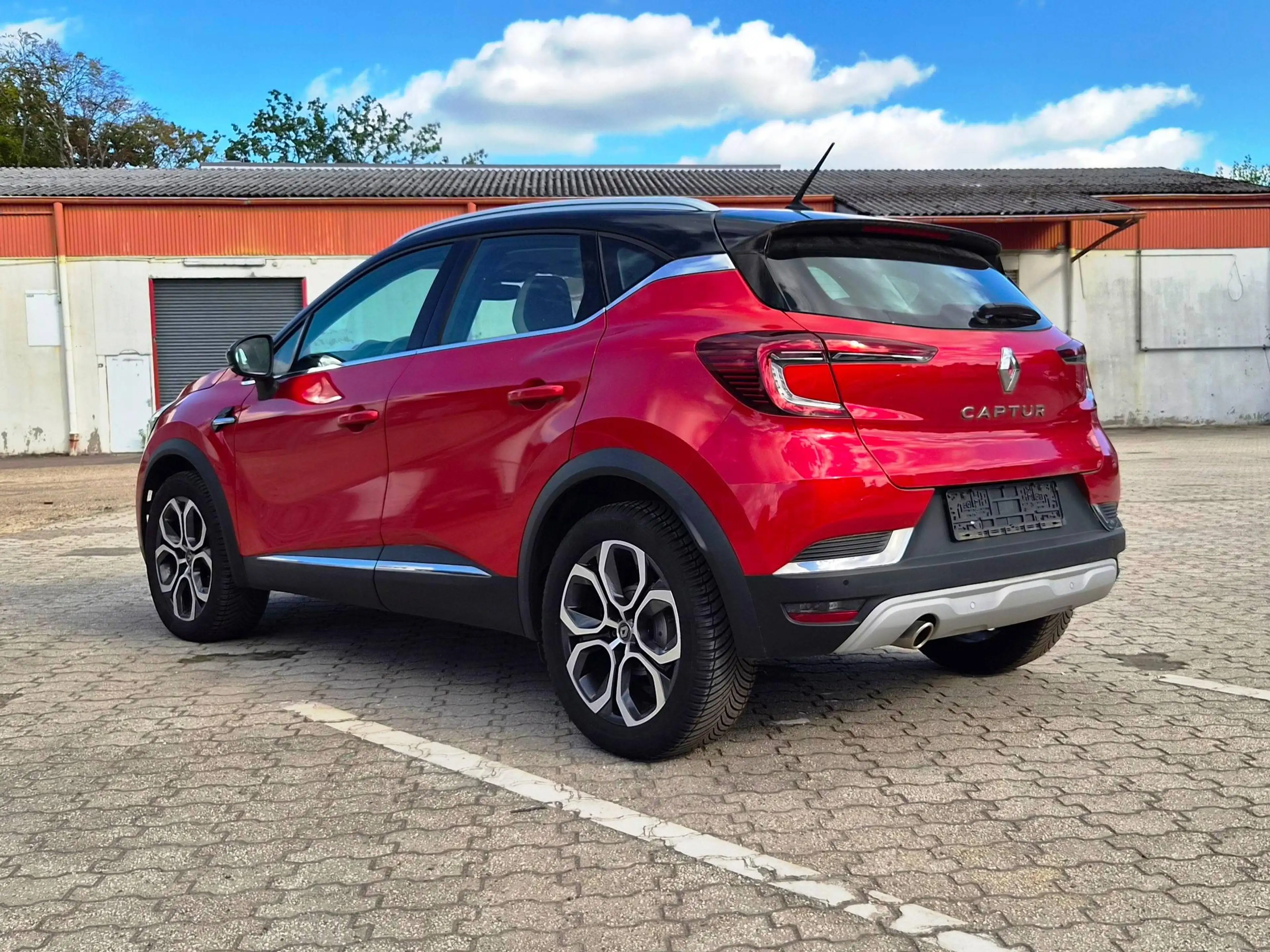 Renault Captur Intens/Teilleder/ParkDistanc/Klima/Navi/1Hand/Face Lift/Finanzierung ab 6,99%/Tüv+Wartung Neu/ — photo 7