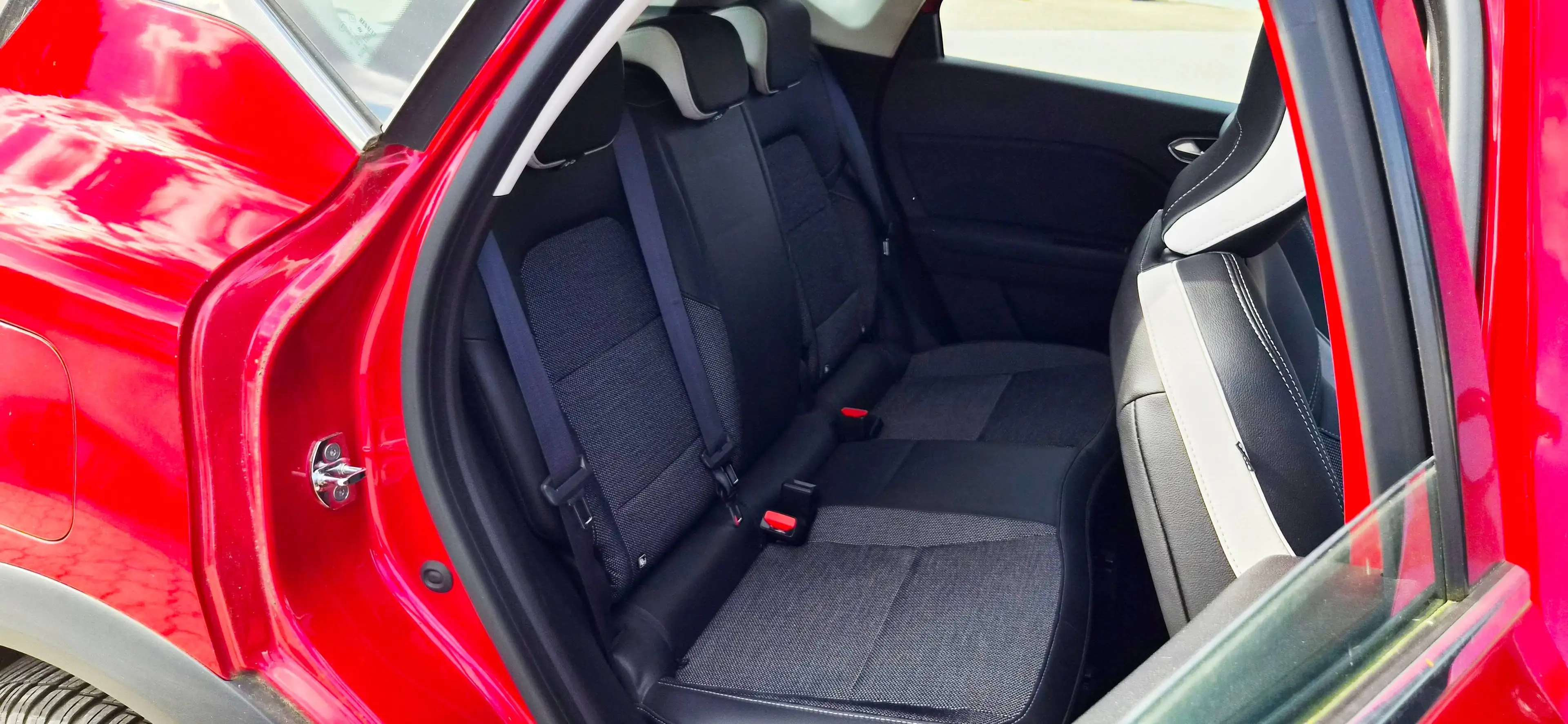 Renault Captur Intens/Teilleder/ParkDistanc/Klima/Navi/1Hand/Face Lift/Finanzierung ab 6,99%/Tüv+Wartung Neu/ — photo 15