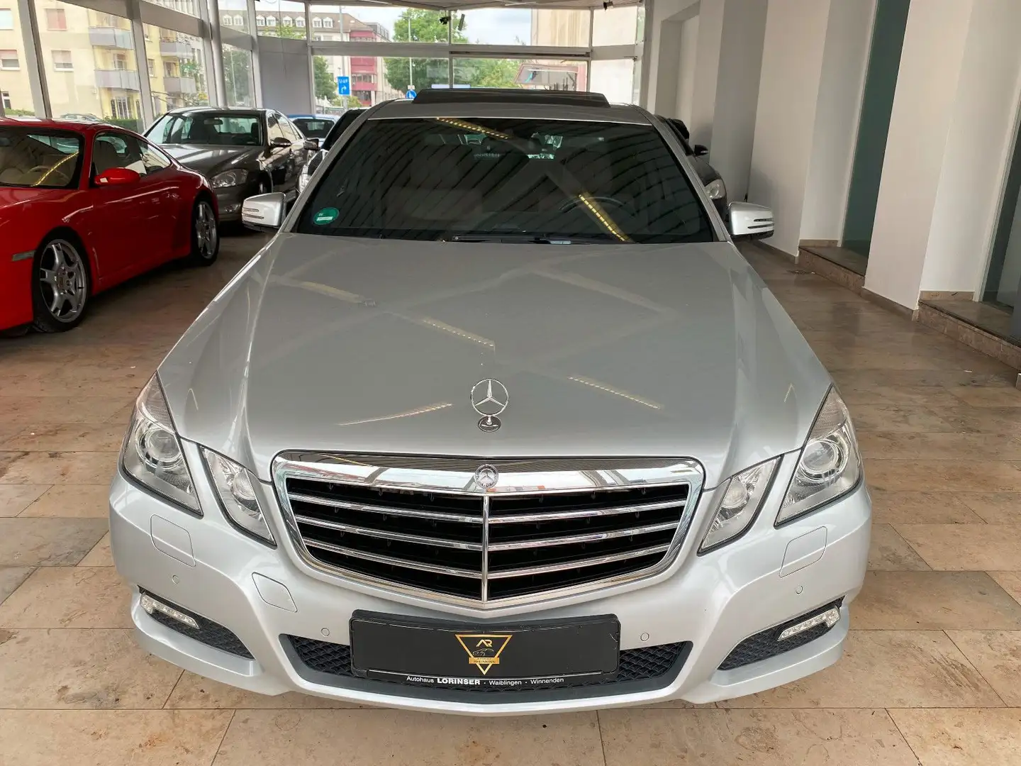Mercedes-Benz E 350 /MB -Service/Led./SHZ/Sitzlüft./St.Hz/Navi Silber - 2