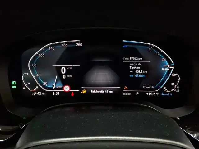 BMW 5 Series view 11