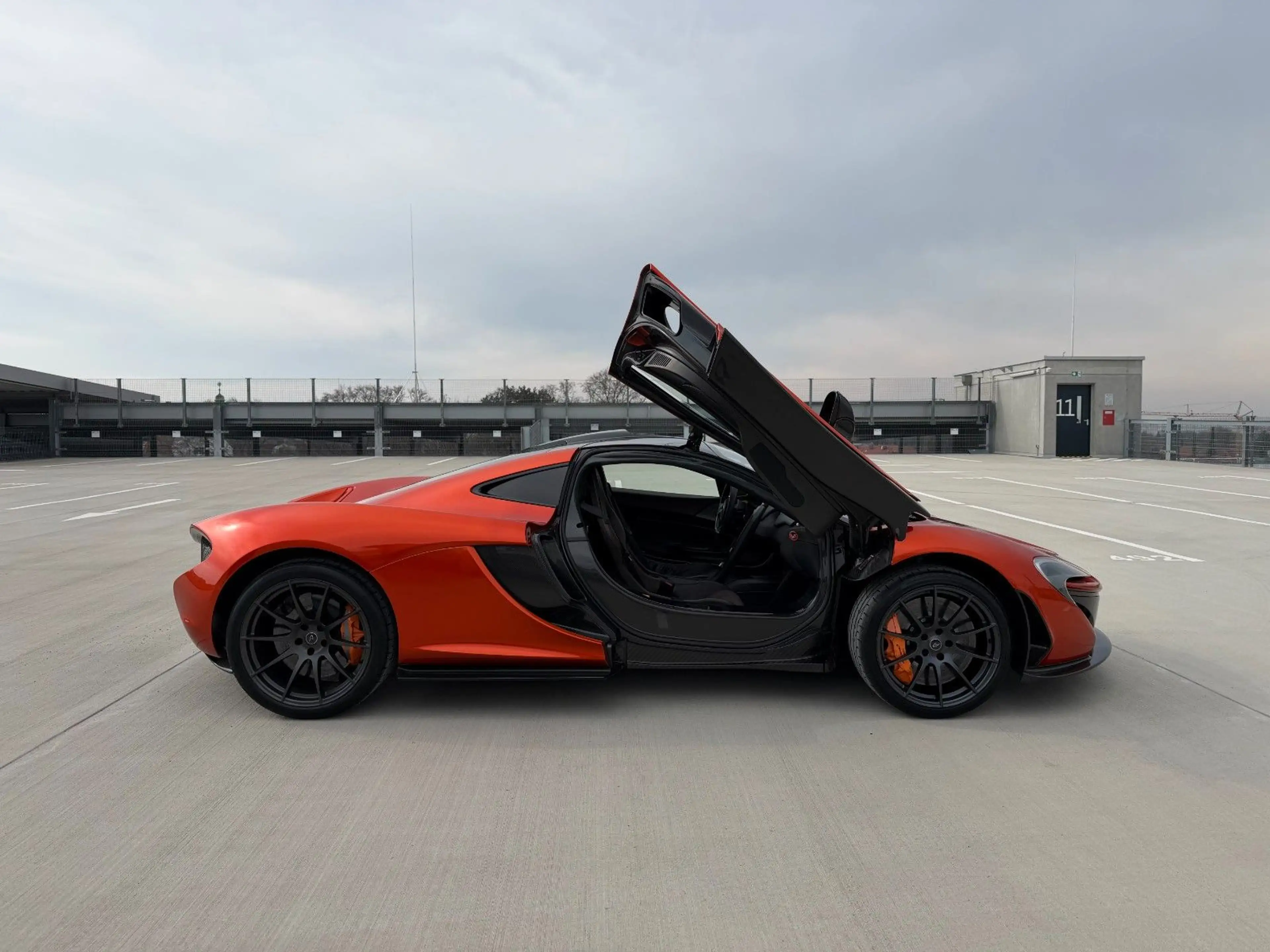 McLaren P1 CARBON / LIFT / MERIDIAN/ 1OF375 — photo 6