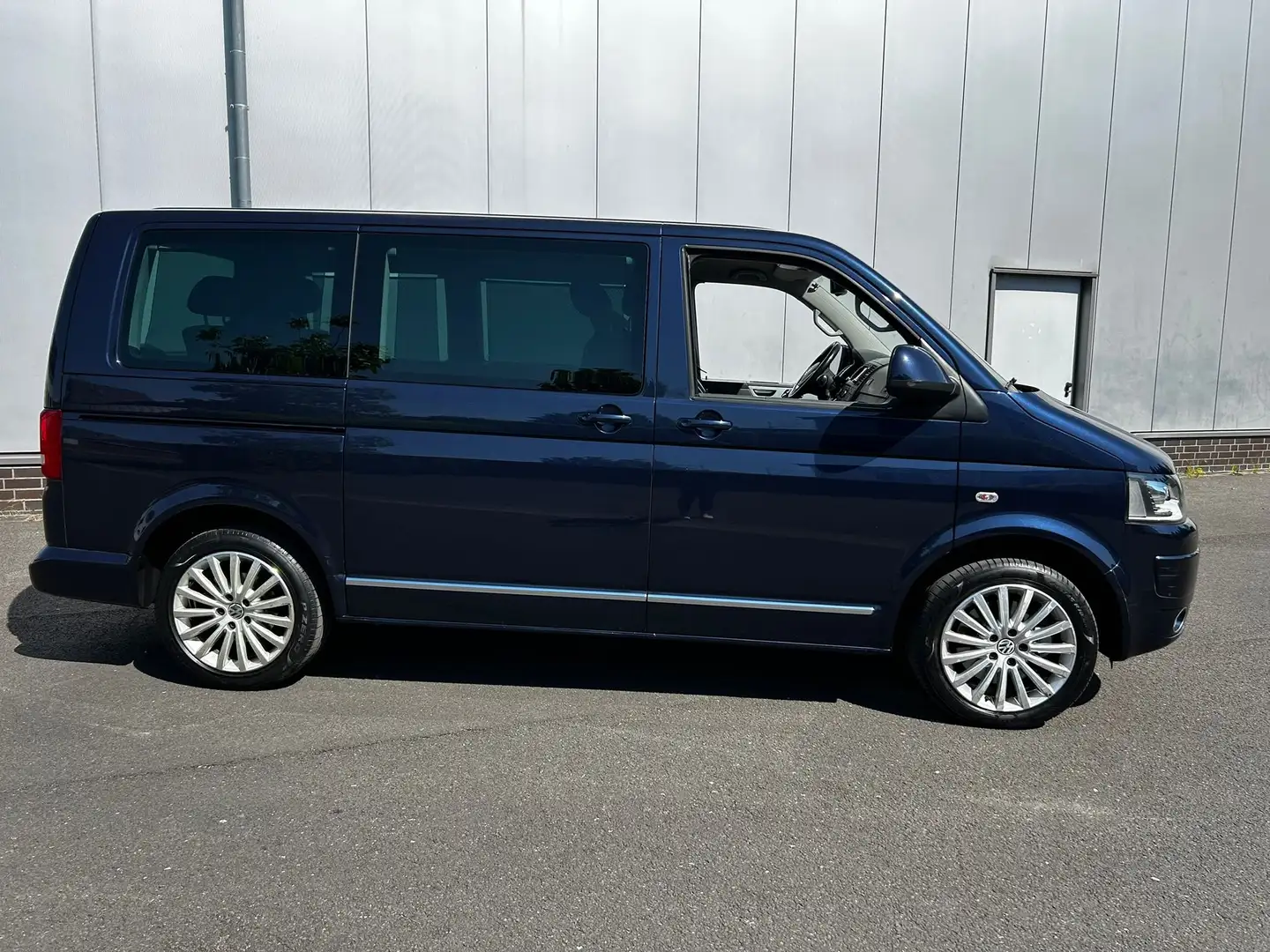 Volkswagen T5 Multivan Bus 2xSchiebetür Multivan Highline DSG Dynaudi - 2