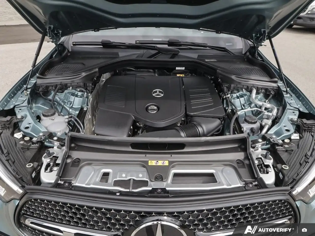 Mercedes-Benz GLC снимка Mercedes-Benz GLC