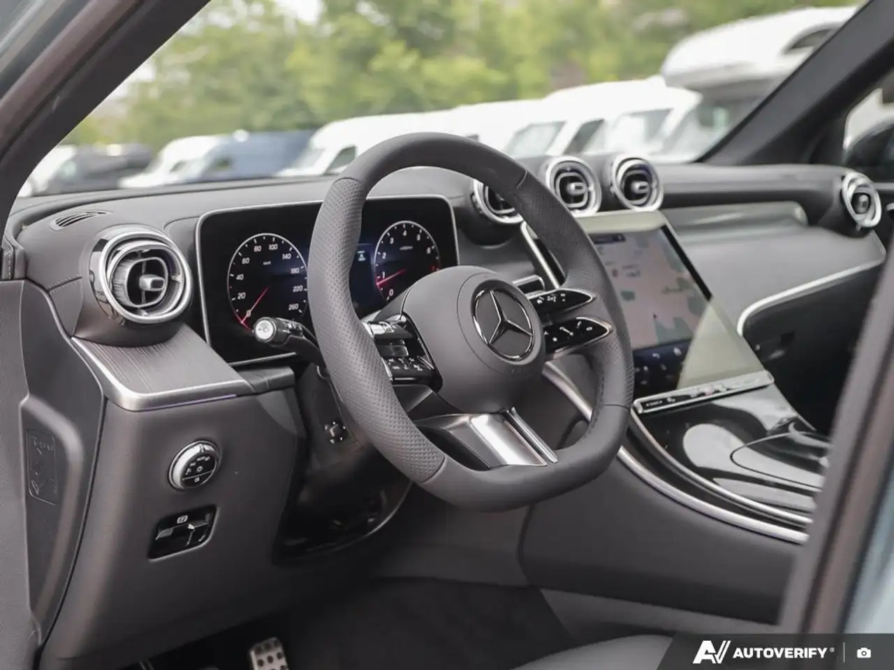 Mercedes-Benz GLC снимка Mercedes-Benz GLC