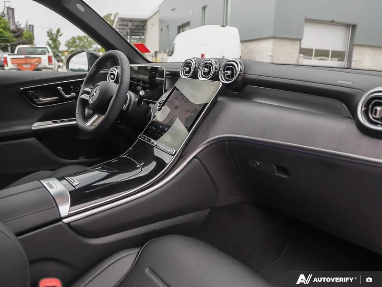 Mercedes-Benz GLC снимка Mercedes-Benz GLC