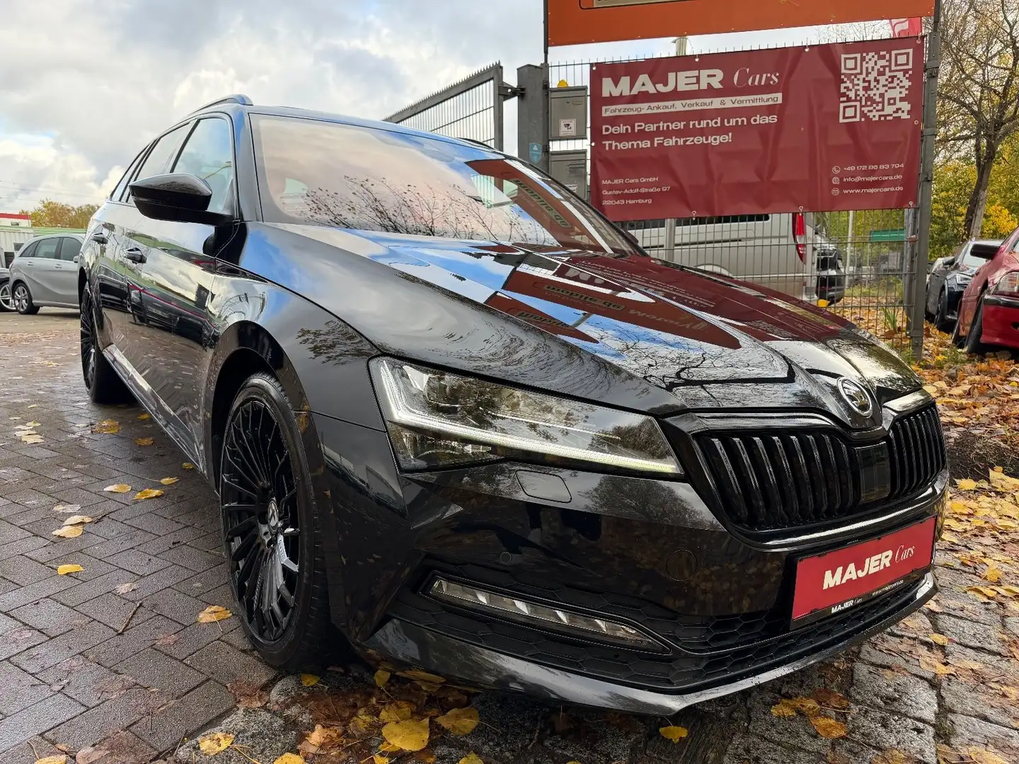 Skoda Superb Combi L&K 4x4*MASSAGE*MEMORY*NAVI*AHK Noir - 1