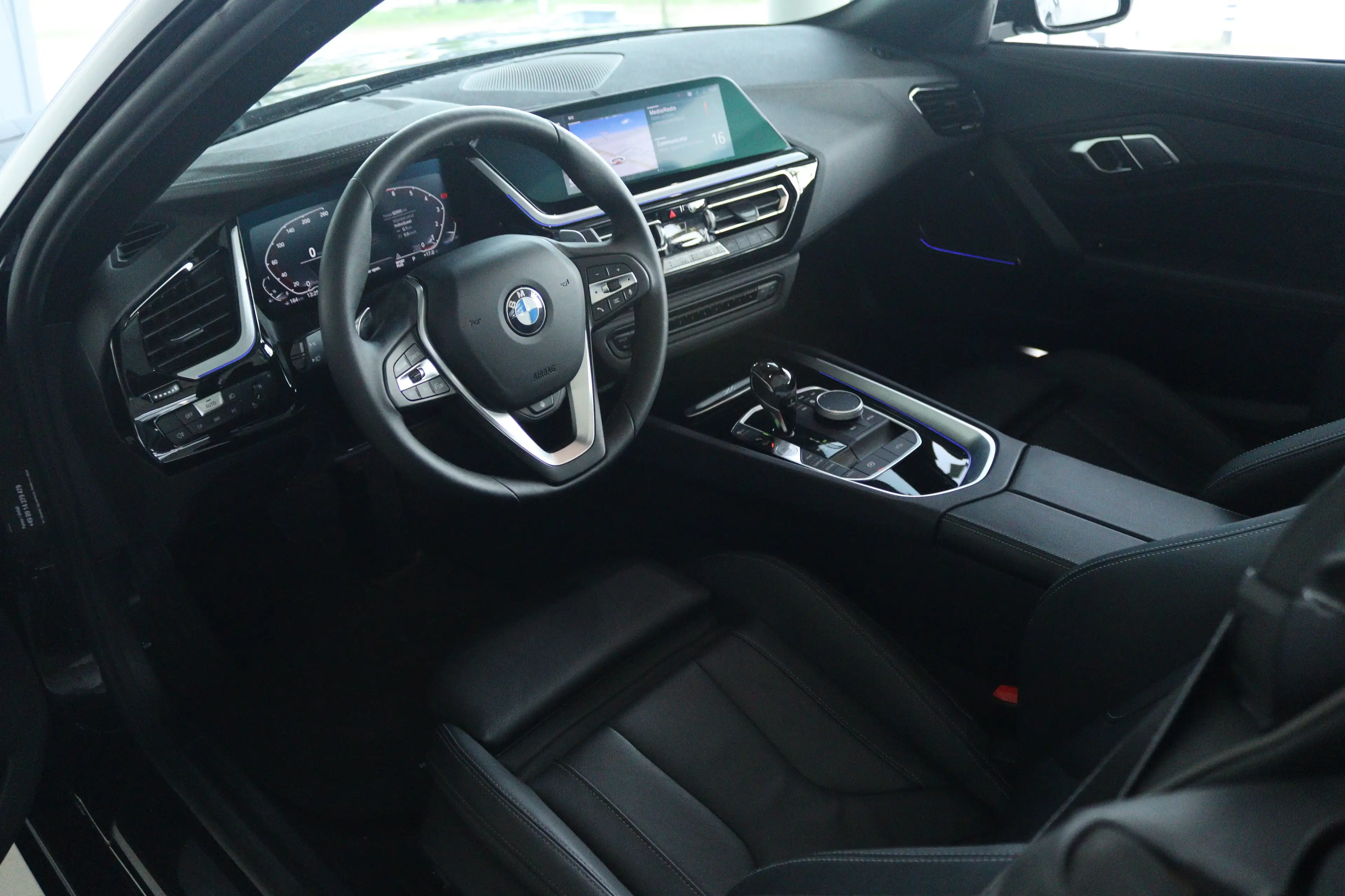 BMW Z4 Roadster sDrive20i High Executive Sport-line | Cru — photo 18