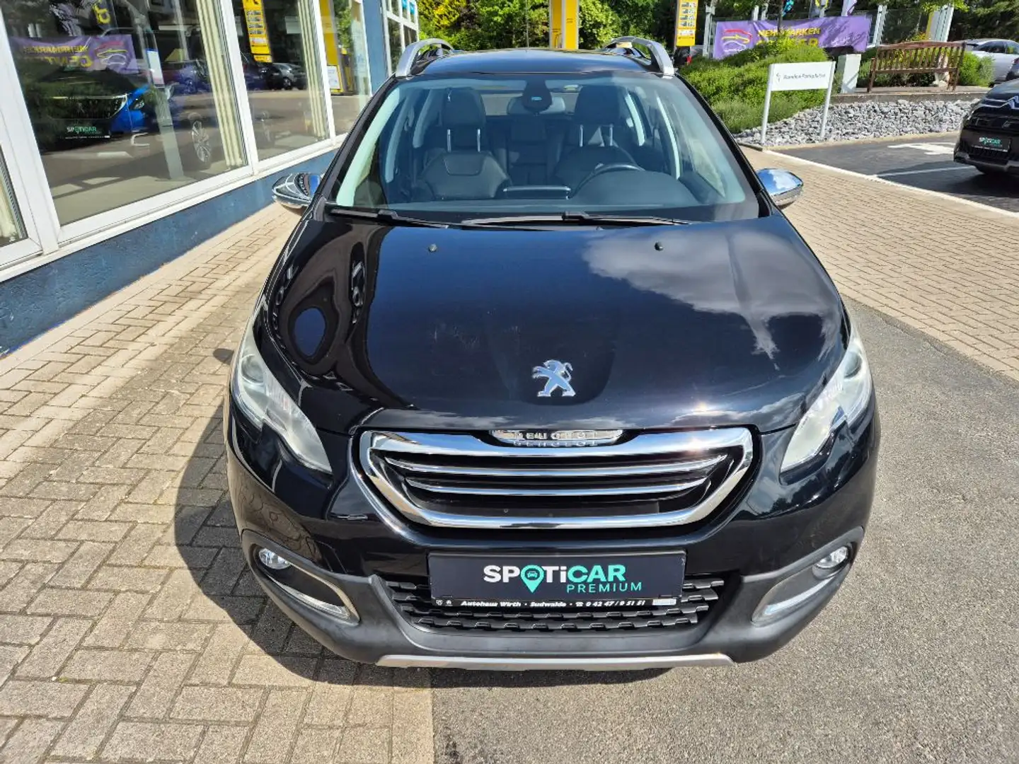 Peugeot 2008 e-HDi 115 Allure LEDER+NAVI+PANORAMA+JBL Black - 2