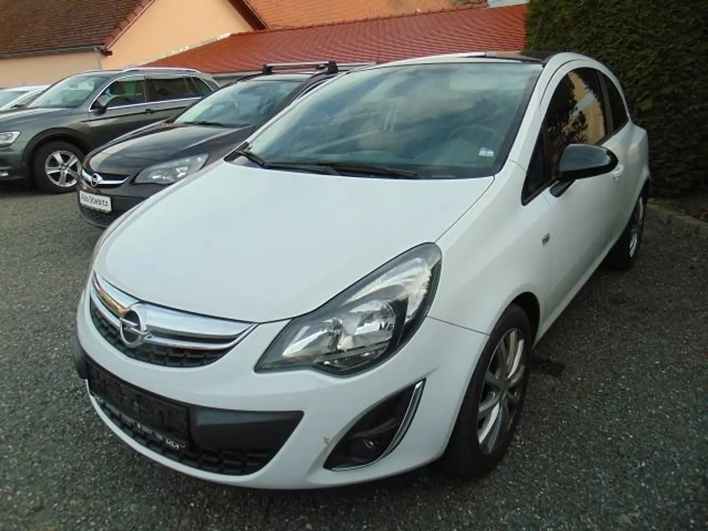 Opel Corsa Color Edition - 2