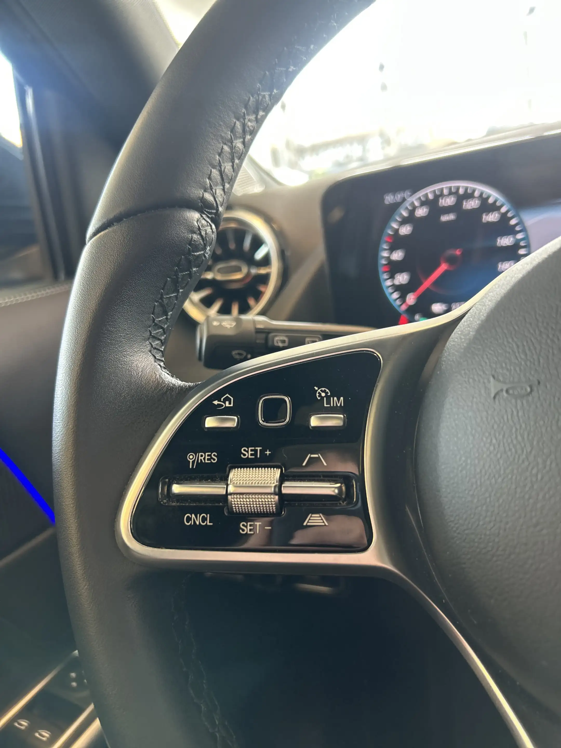 Mercedes-Benz EQA 350 4MATIC Luxury Line 67 kWh Vol Elektrisch | Panoram — photo 13