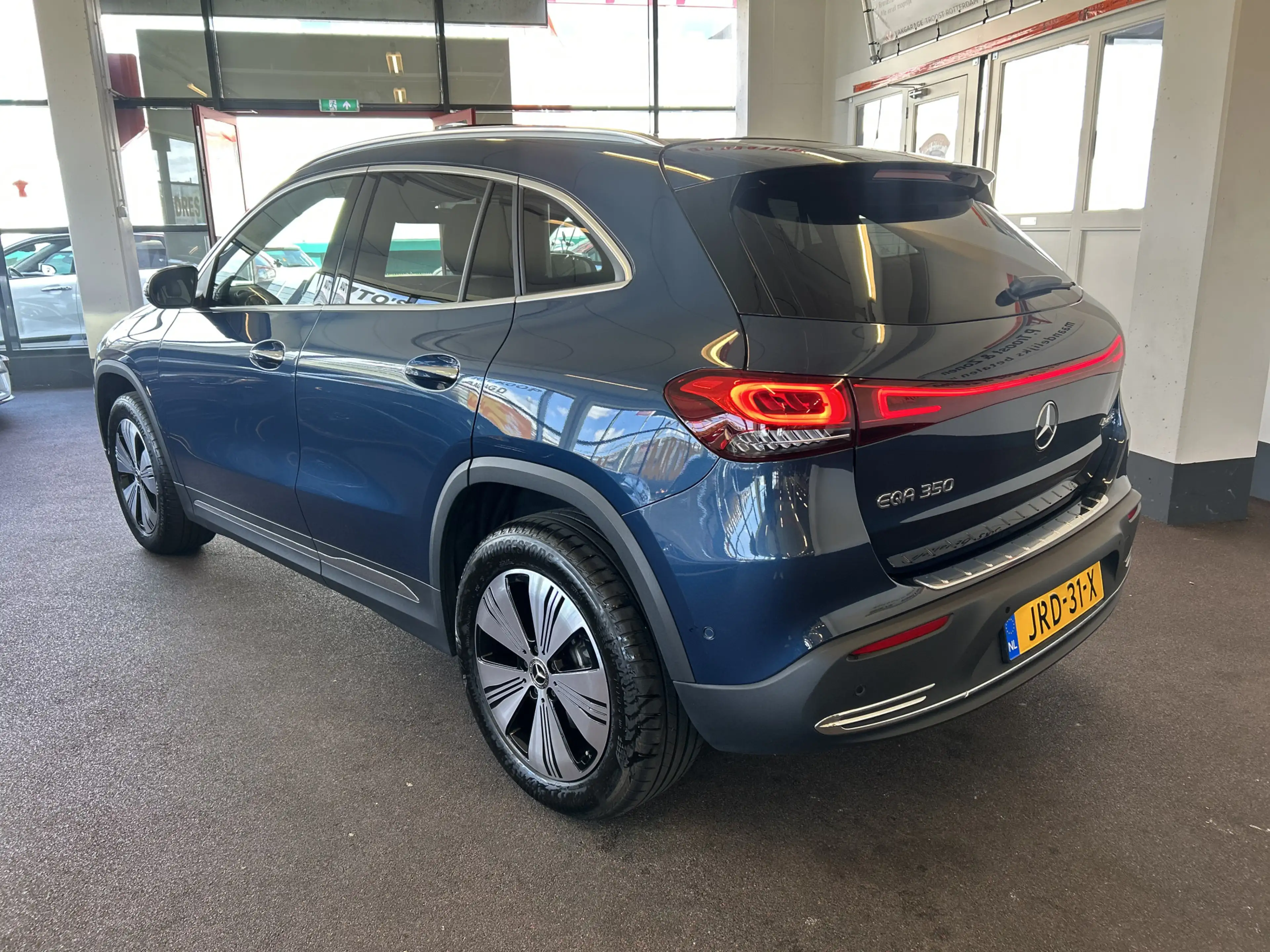 Mercedes-Benz EQA 350 4MATIC Luxury Line 67 kWh Vol Elektrisch | Panoram — photo 6