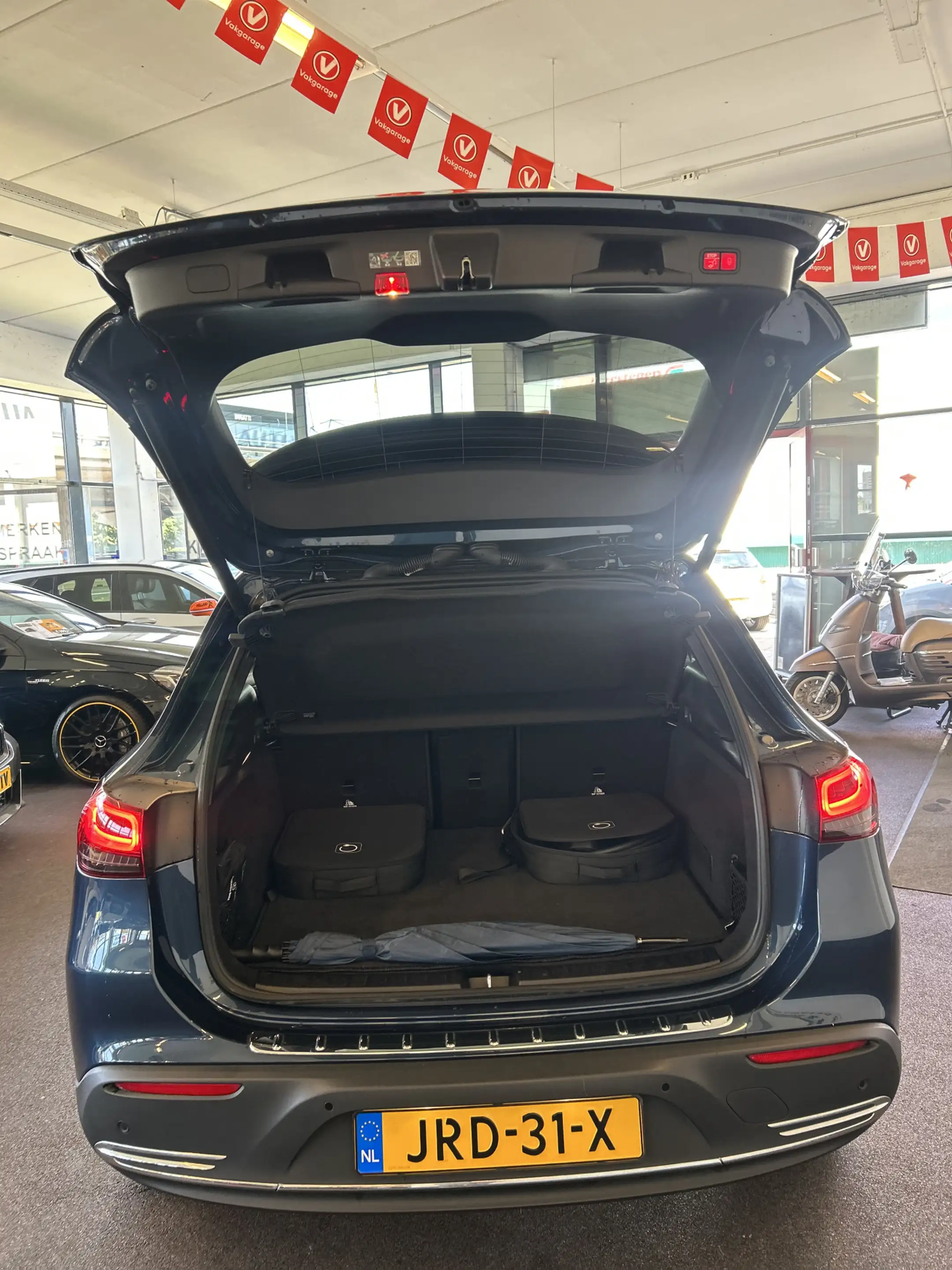 Mercedes-Benz EQA 350 4MATIC Luxury Line 67 kWh Vol Elektrisch | Panoram — photo 29