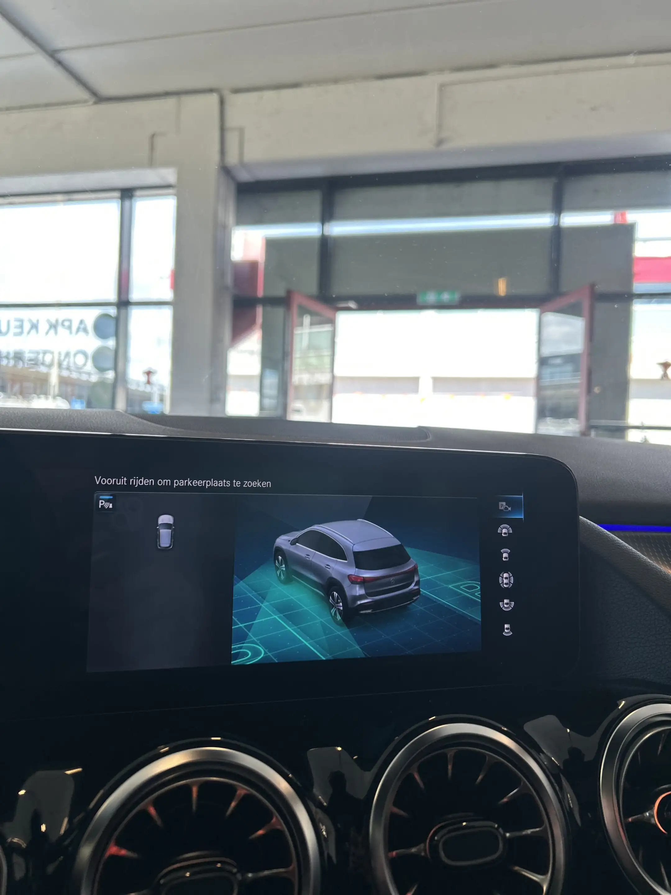 Mercedes-Benz EQA 350 4MATIC Luxury Line 67 kWh Vol Elektrisch | Panoram — photo 24
