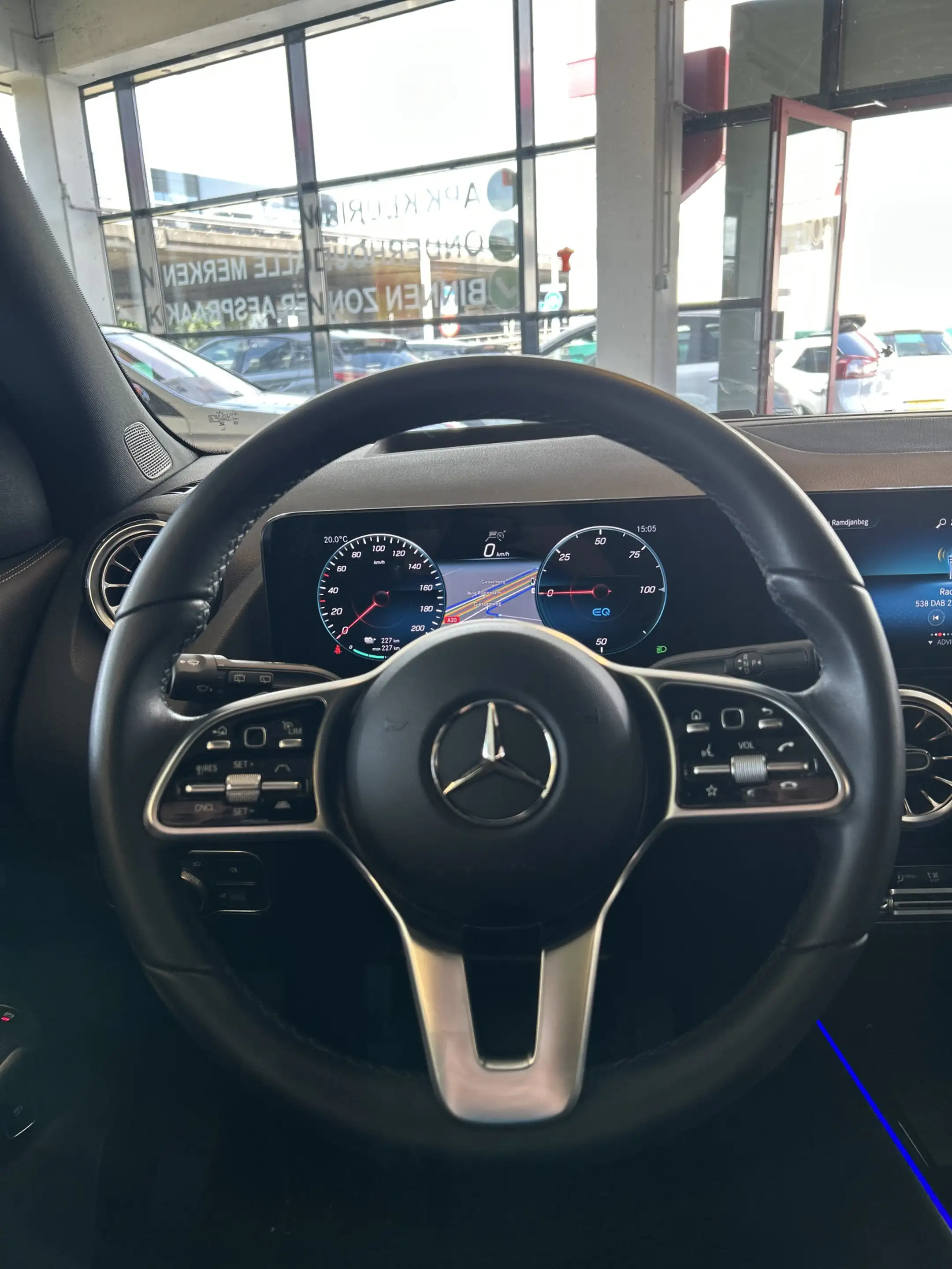 Mercedes-Benz EQA 350 4MATIC Luxury Line 67 kWh Vol Elektrisch | Panoram — photo 12