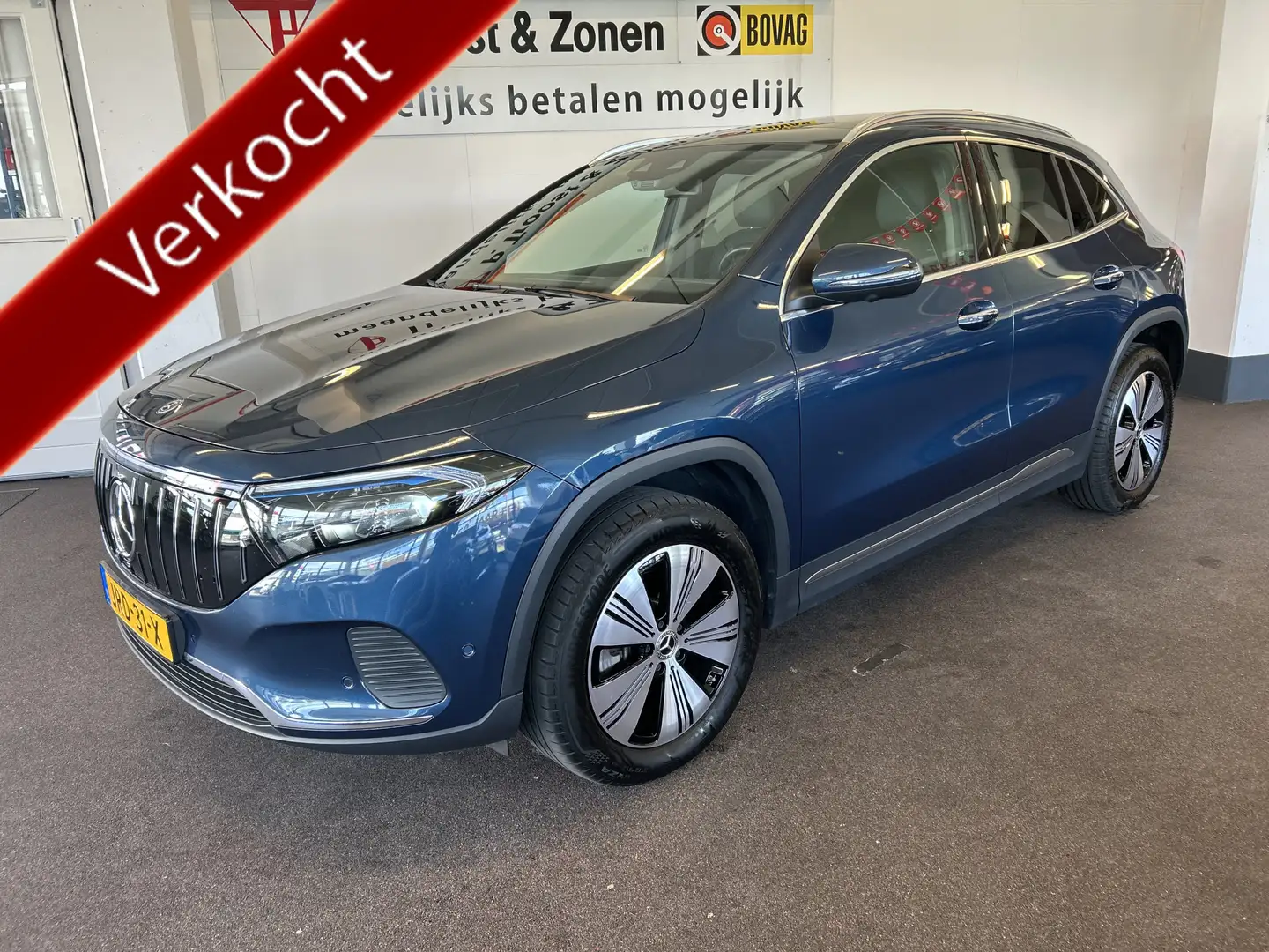 Mercedes-Benz EQA 350 4MATIC Luxury Line 67 kWh 100% Elektrisch | Panora Blau - 1