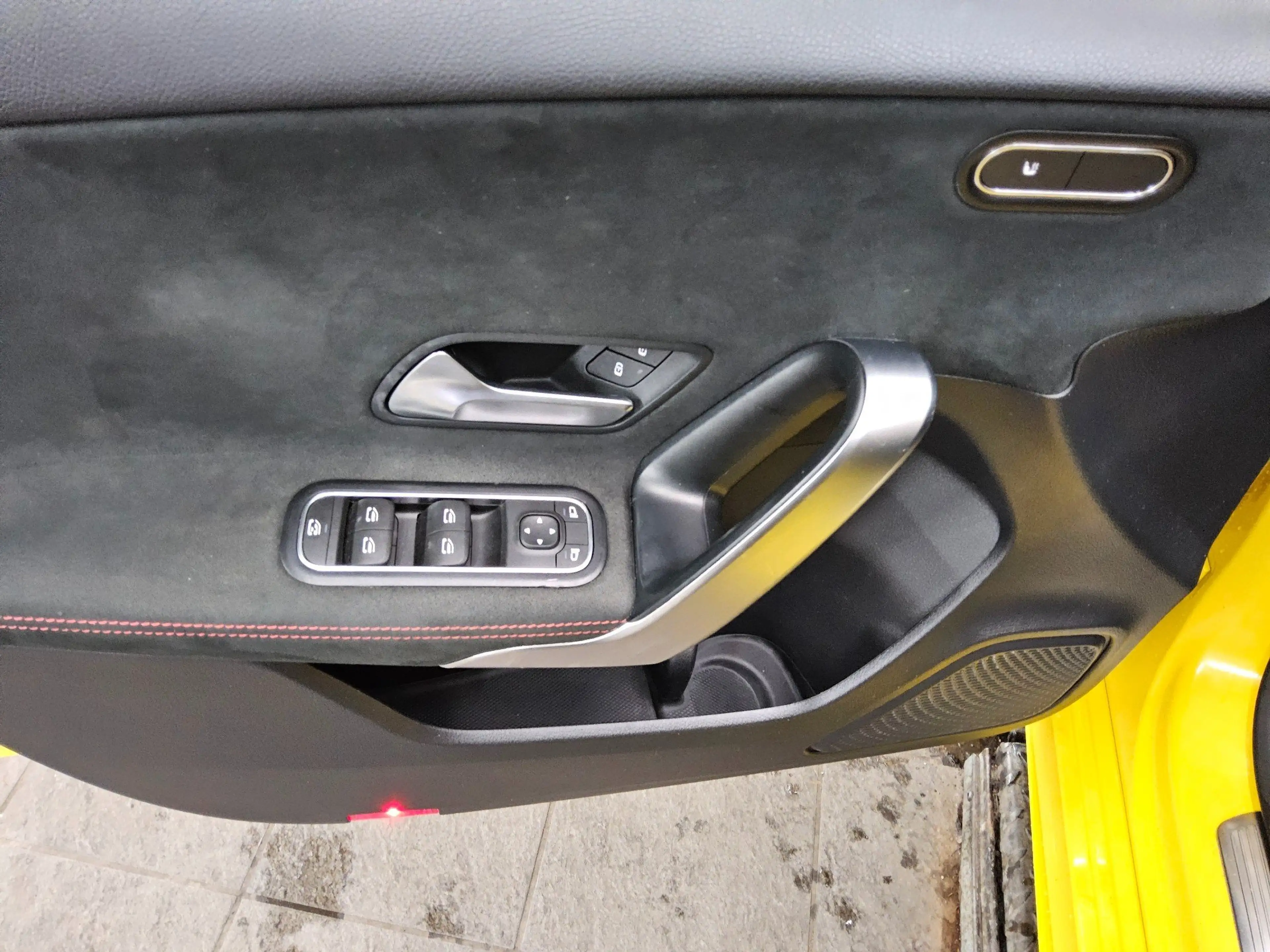 Mercedes-Benz A 35 AMG 4M Navi LED MBUX-AR AHK RFK — photo 10
