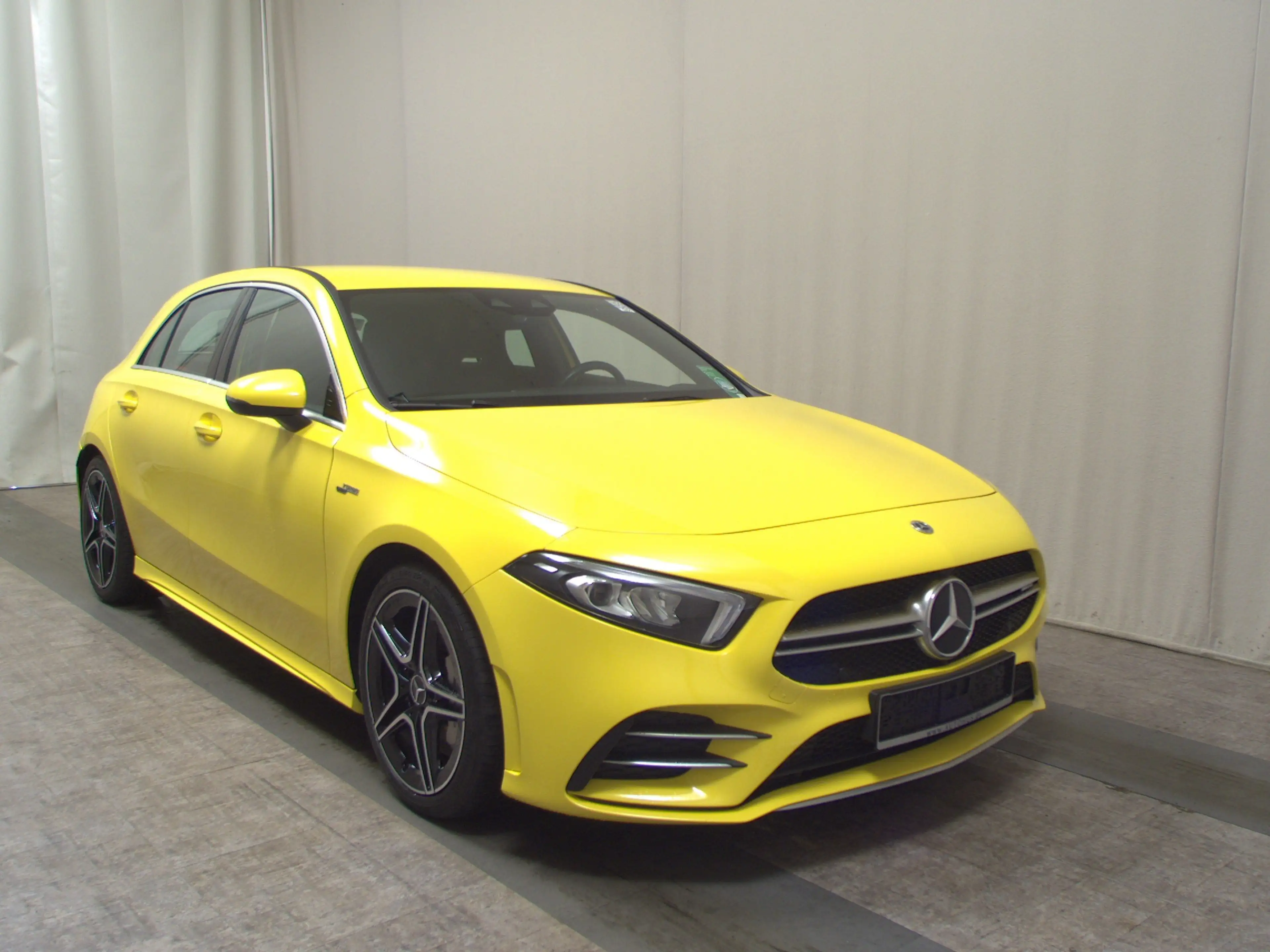 Mercedes-Benz A 35 AMG 4M Navi LED MBUX-AR AHK RFK — photo 3