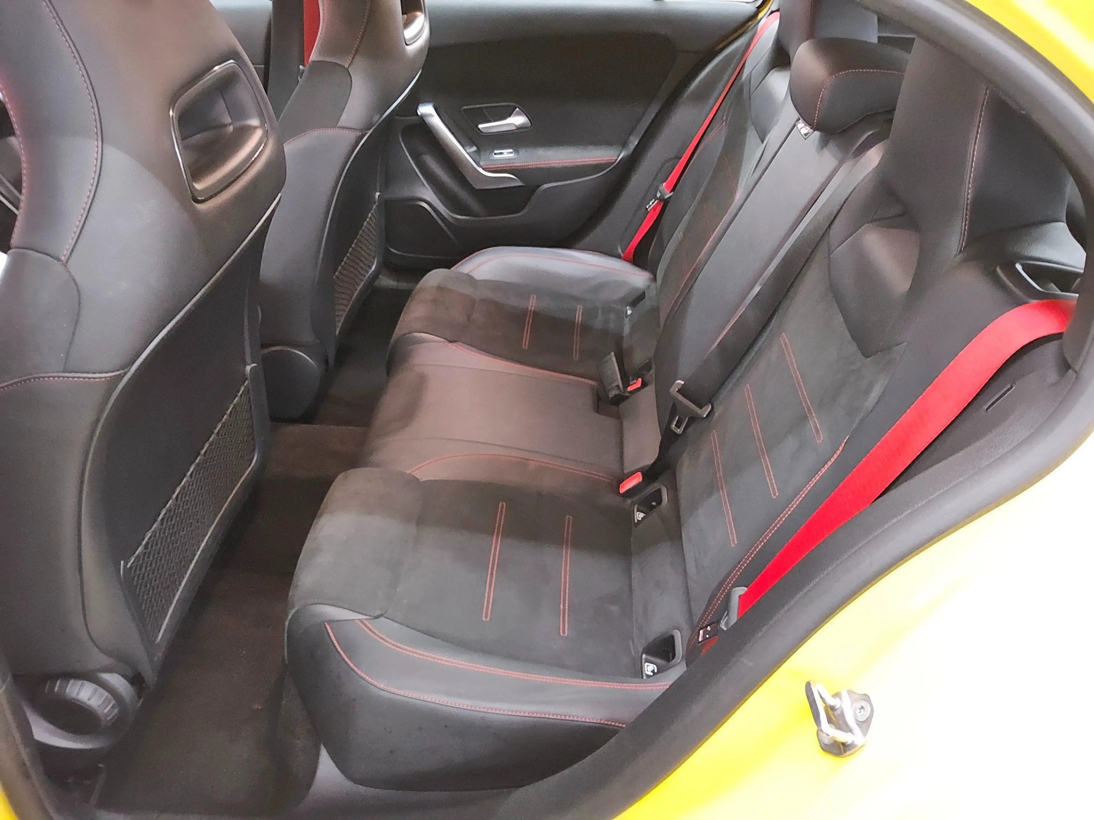 Mercedes-Benz A 35 AMG 4M Navi LED MBUX-AR AHK RFK — photo 13