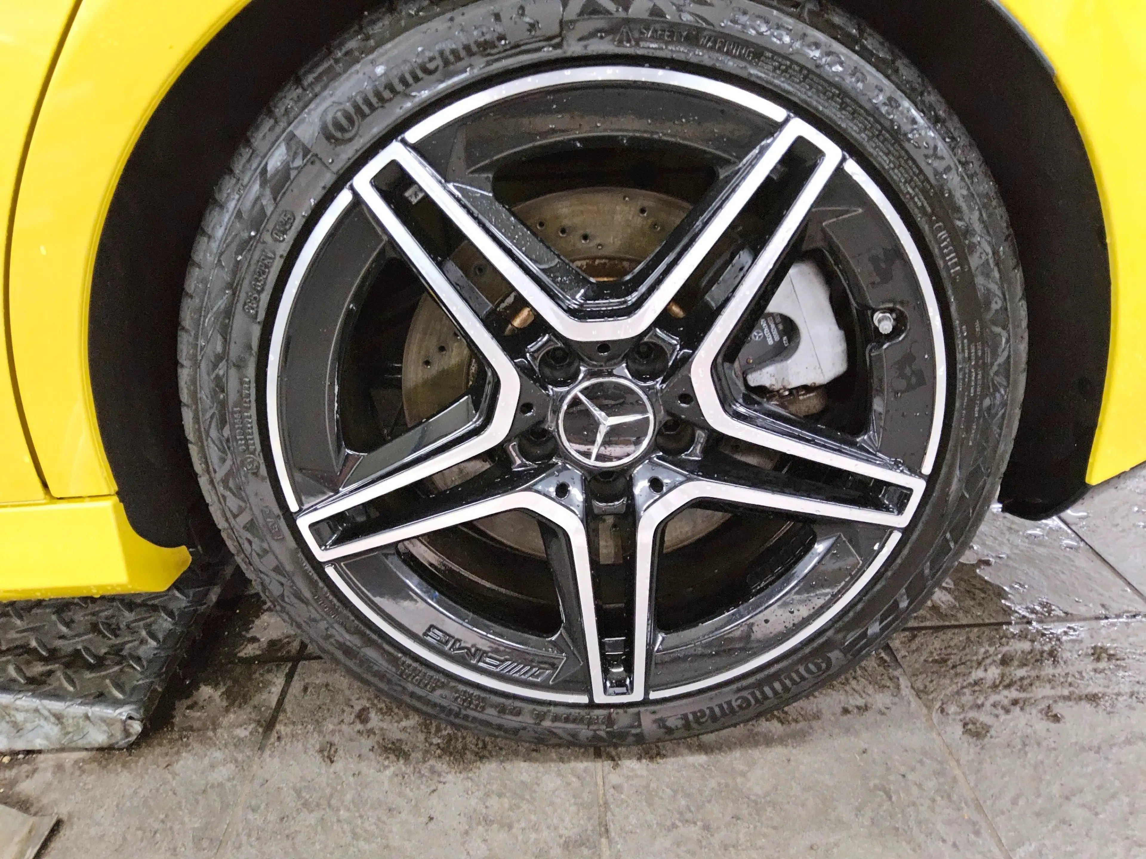 Mercedes-Benz A 35 AMG 4M Navi LED MBUX-AR AHK RFK — photo 11